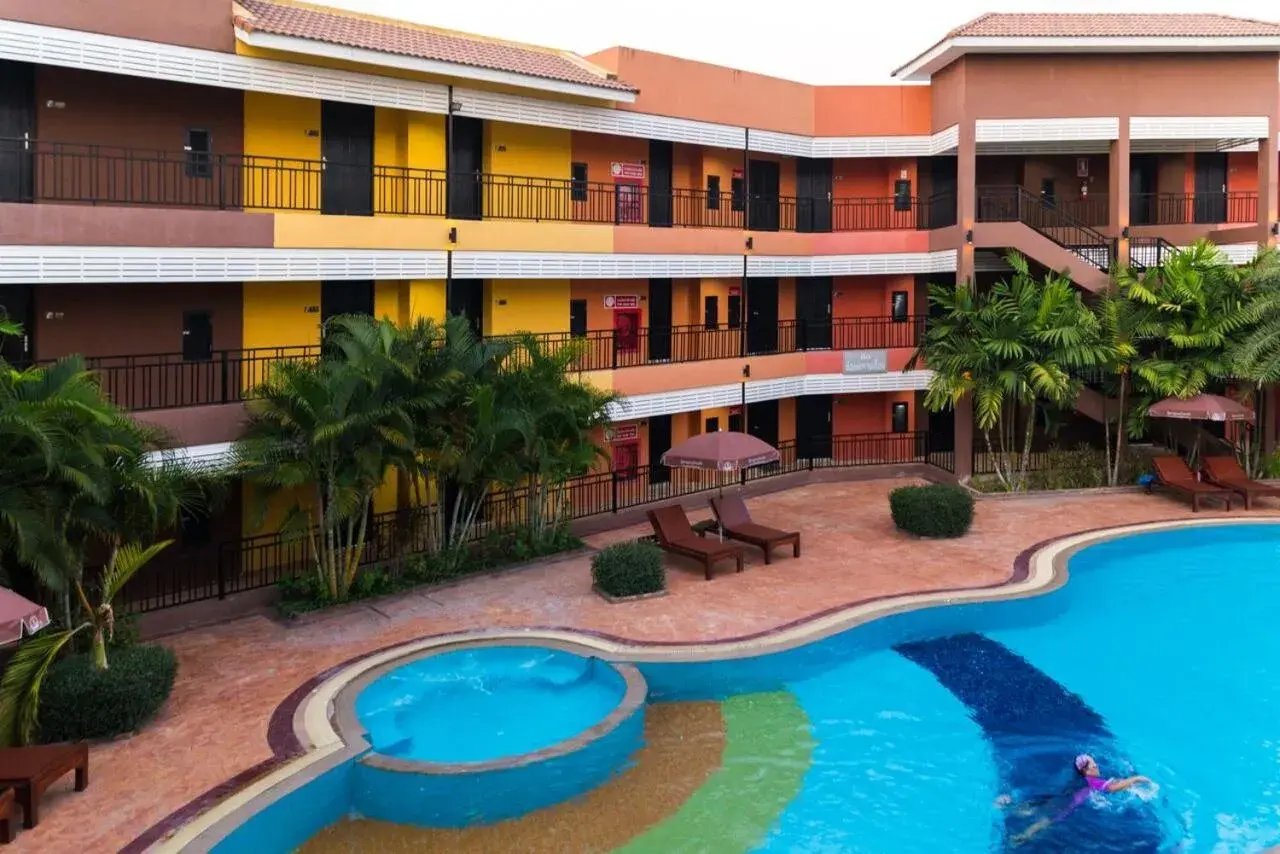 Swimming pool in Prelude Hotel Swimming pool in Prelude Hotel