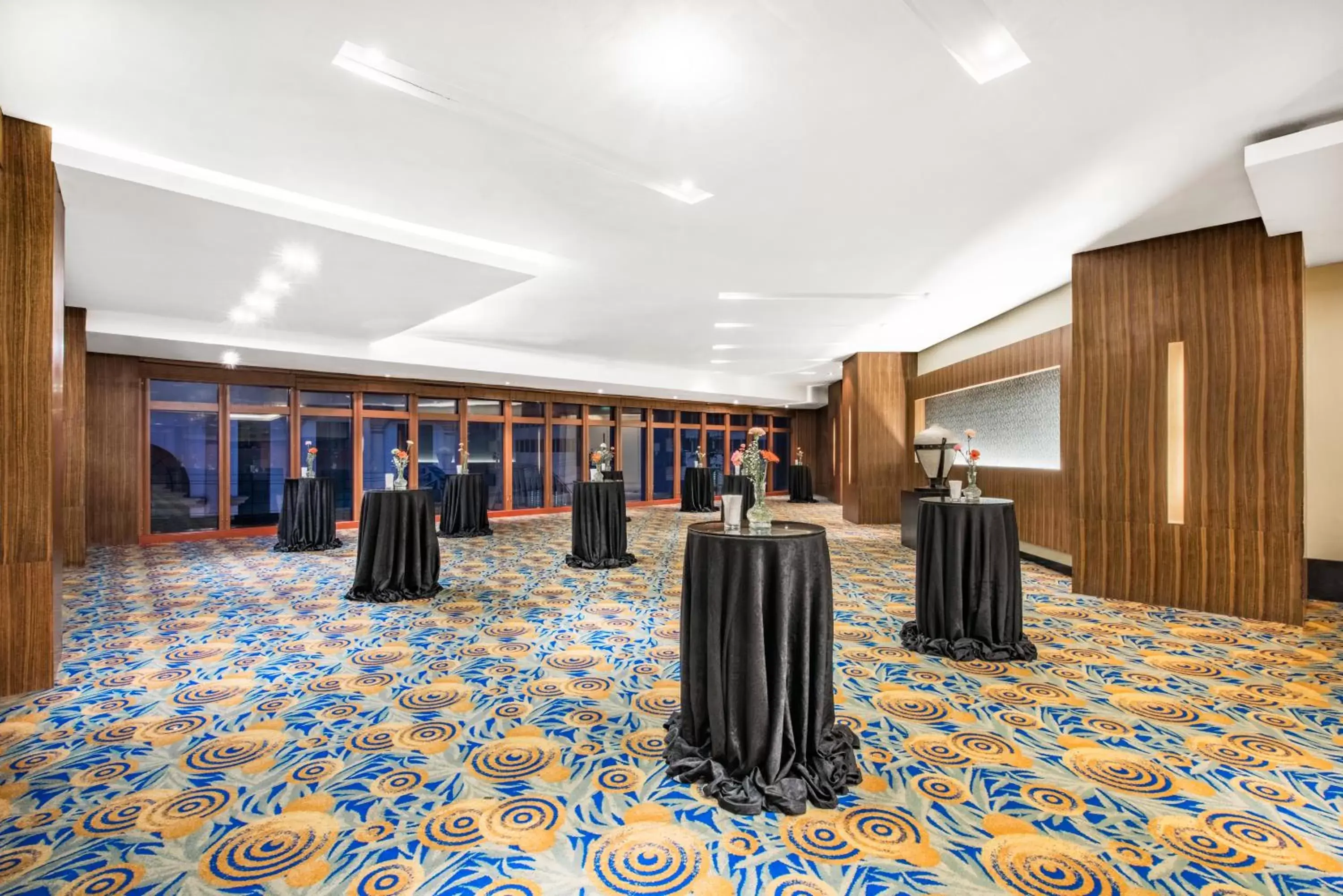 Meeting/conference room in Crowne Plaza Manila Galleria, an IHG Hotel