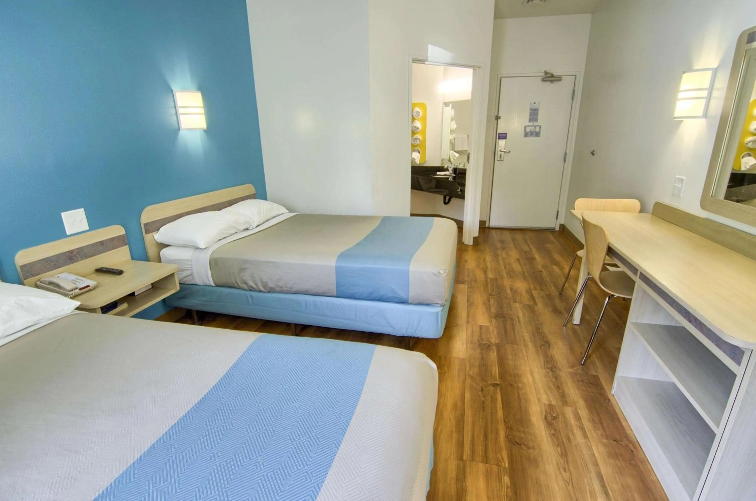 Bedroom, Bed in Motel 6-Portsmouth, NH