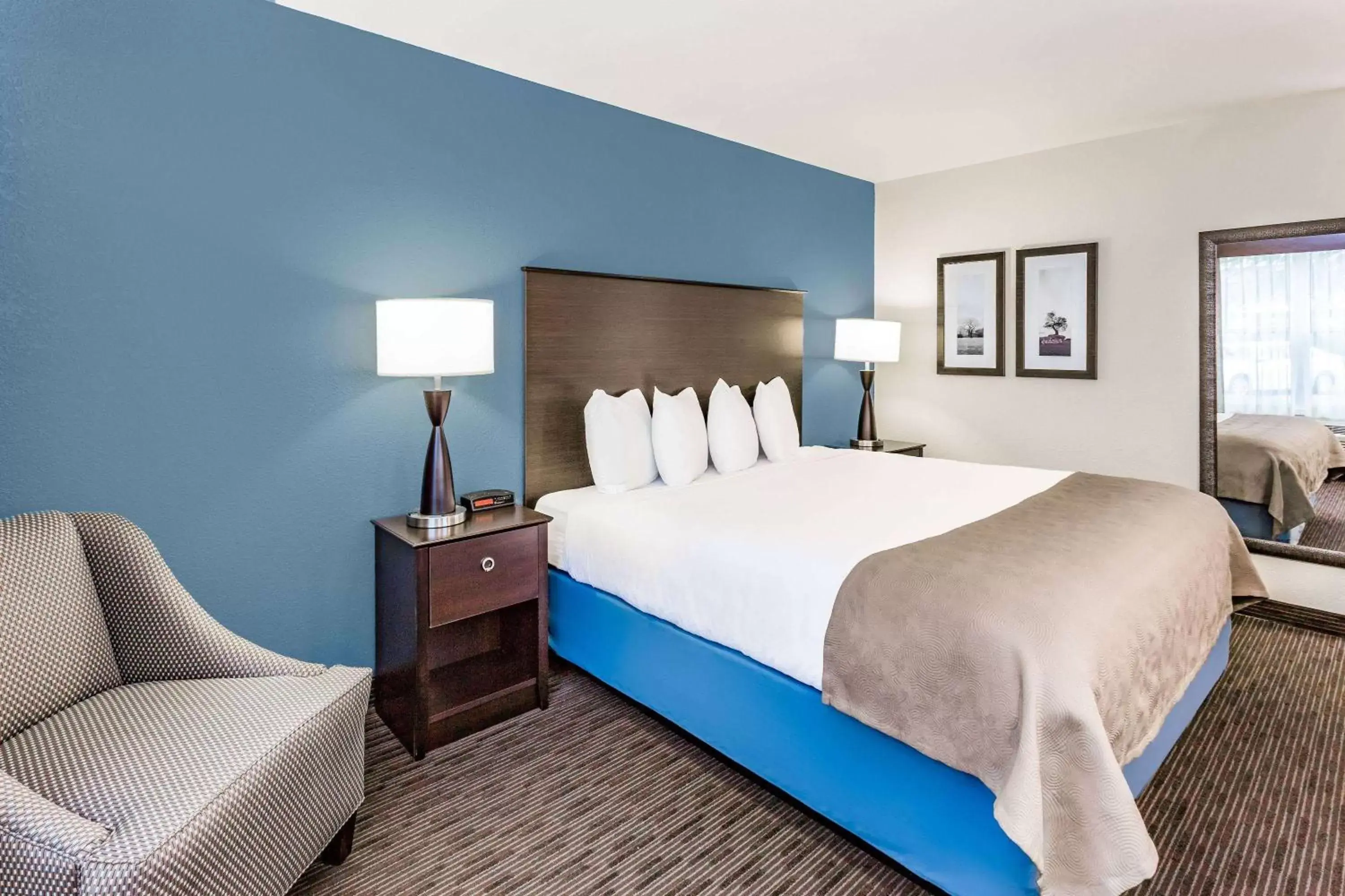 Photo of the whole room, Bed in AmericInn by Wyndham Burnsville