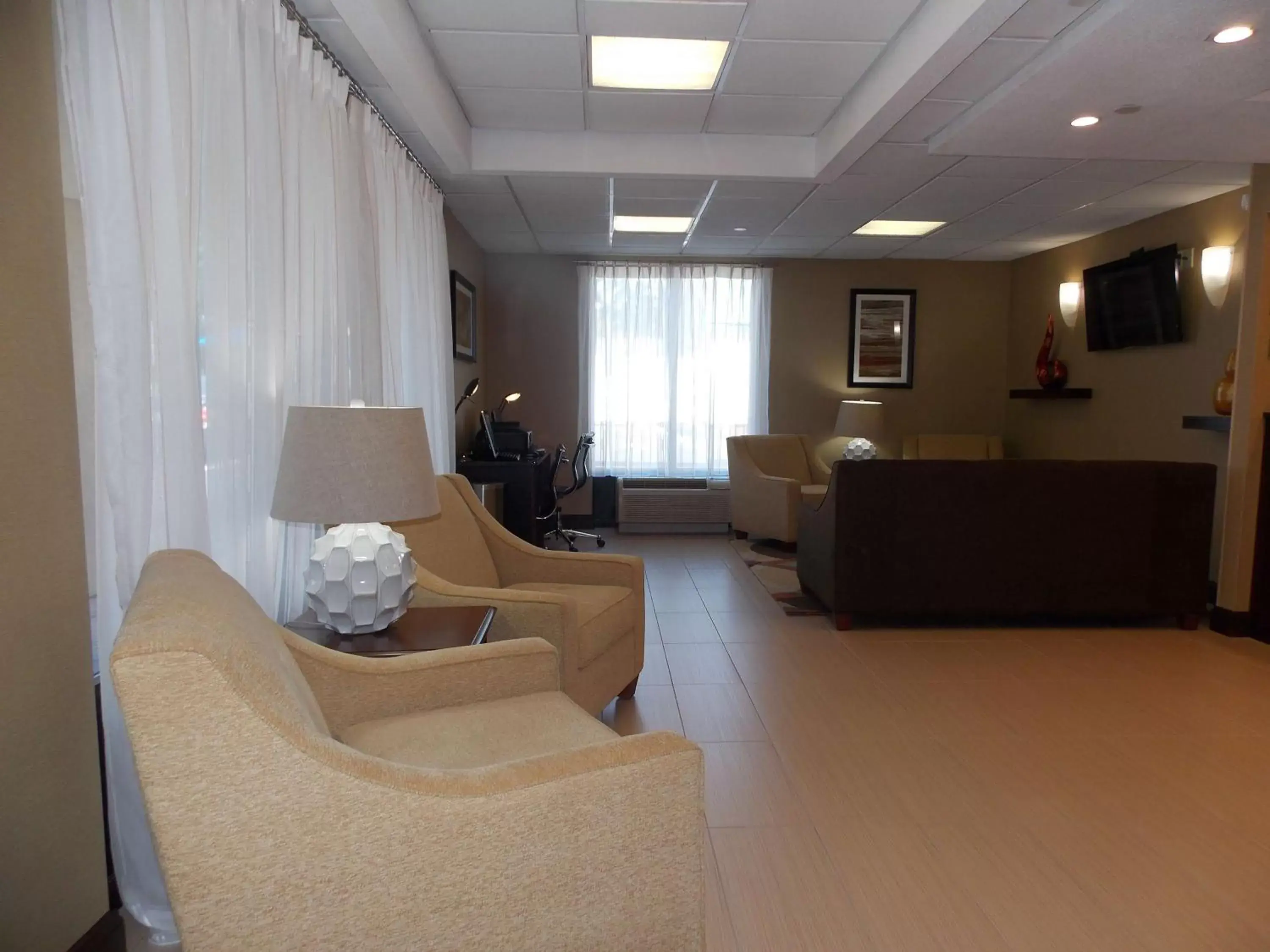 Lobby or reception, Seating Area in Best Western Springfield West Inn