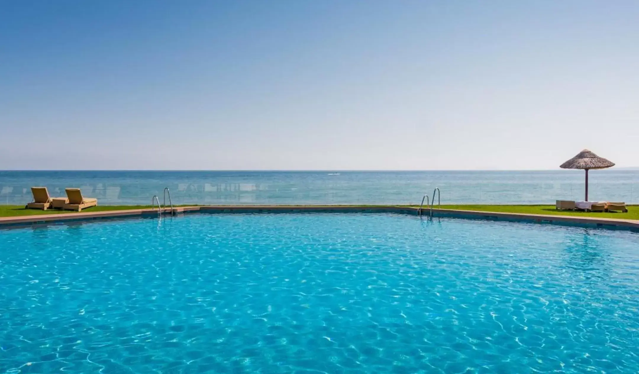 Swimming Pool in Las Dunas Grand Luxury