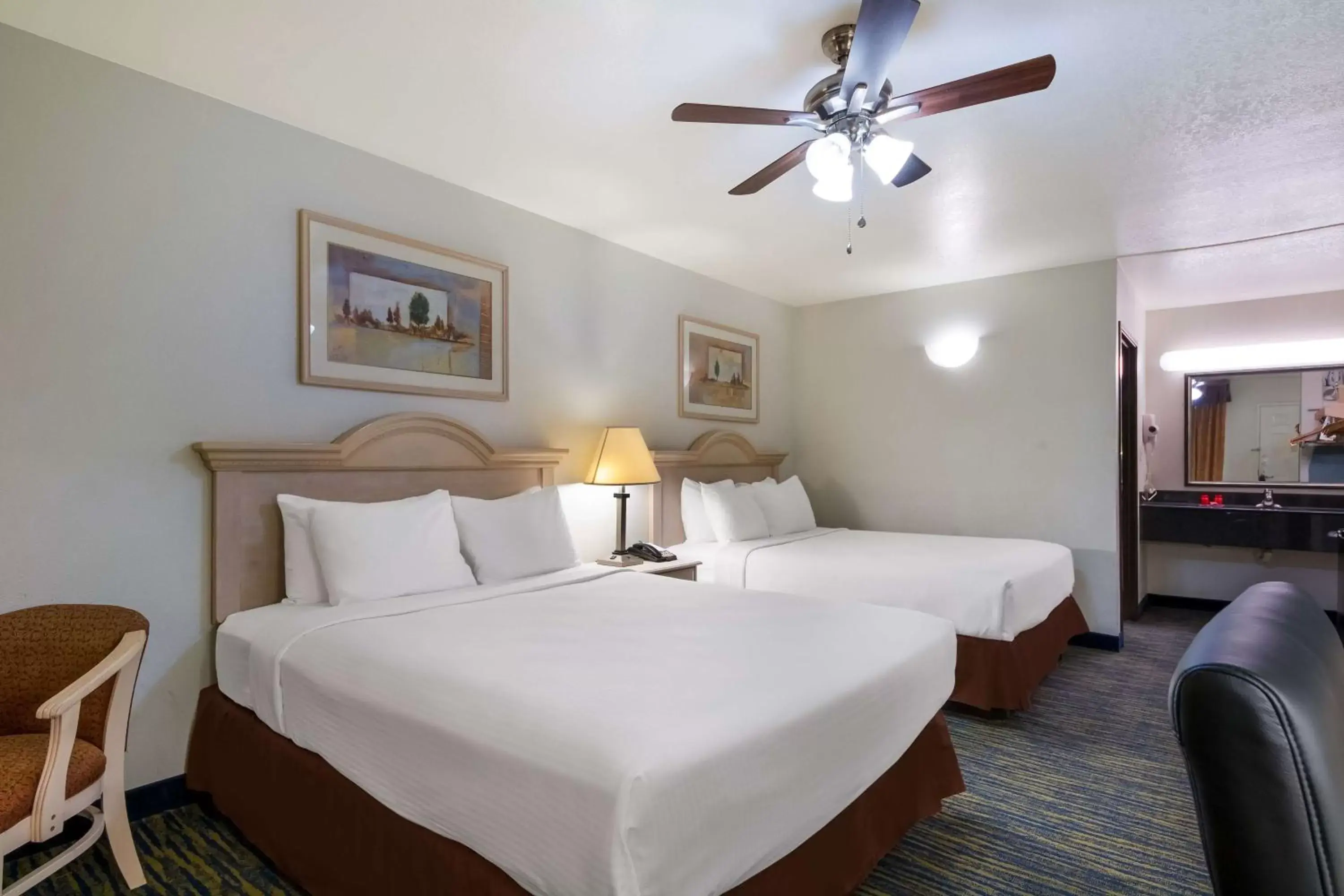 Bedroom, Bed in SureStay Hotel by Best Western Falfurrias