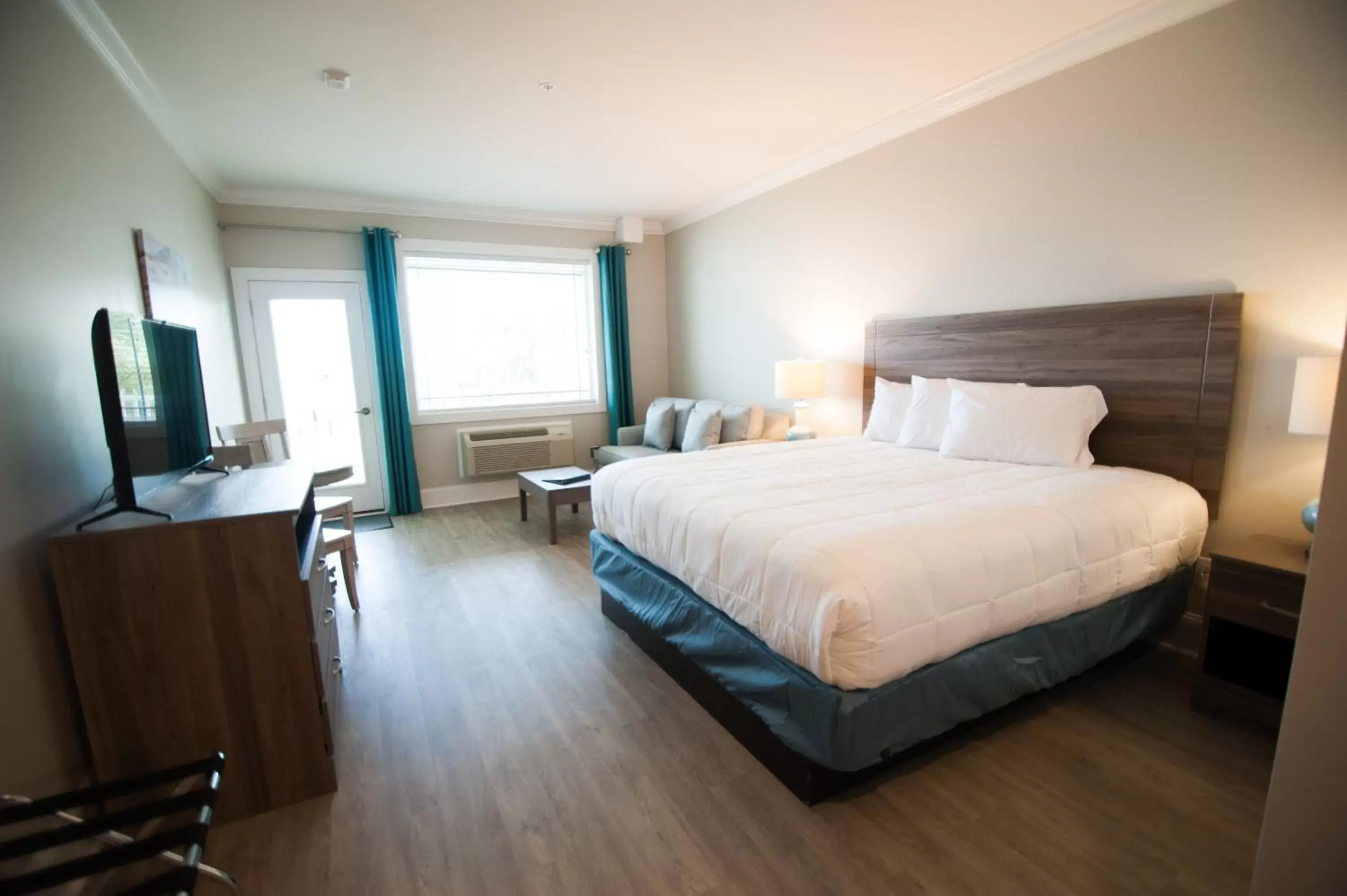 Bed in Islander Hotel & Resort