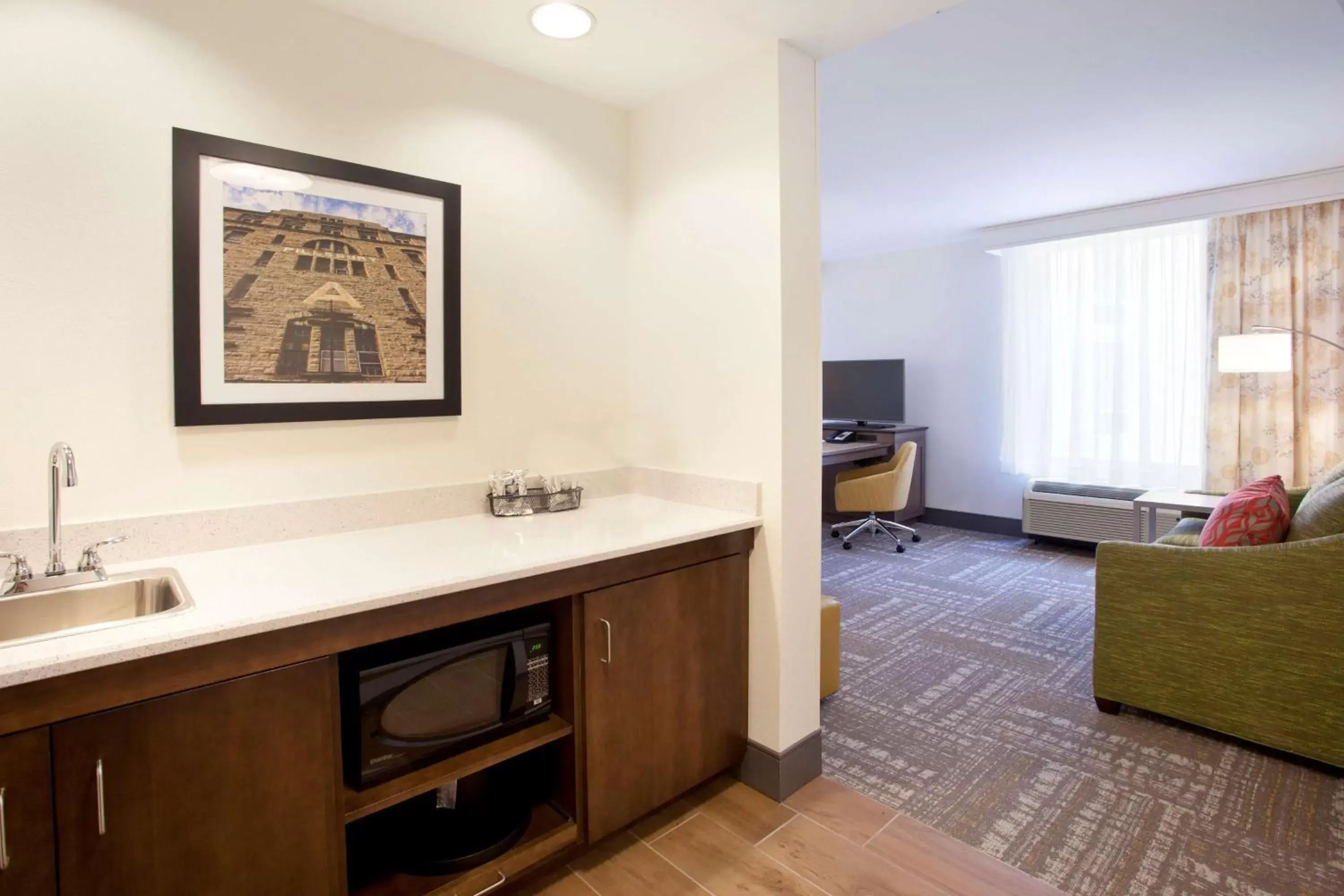 Other, TV/Entertainment Center in Hampton Inn & Suites - Minneapolis/Downtown