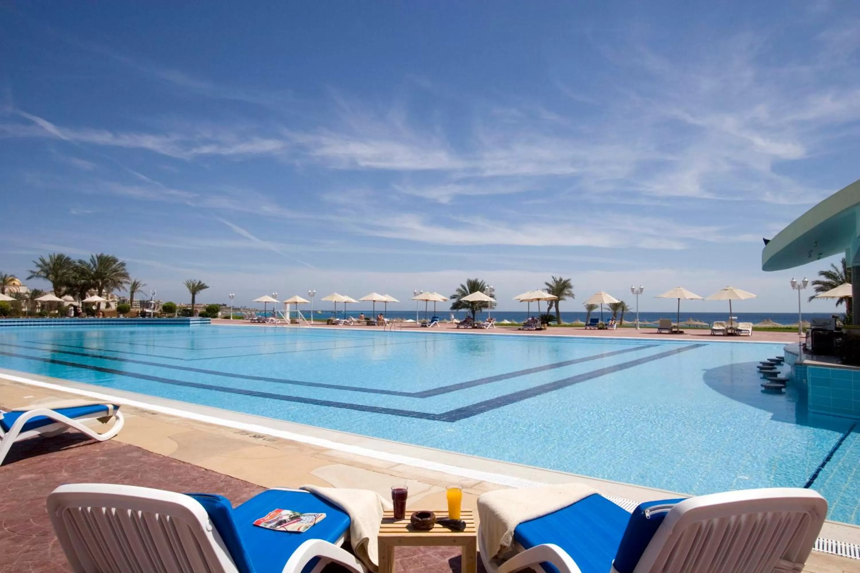 Swimming pool in Old Palace Resort Sahl Hasheesh