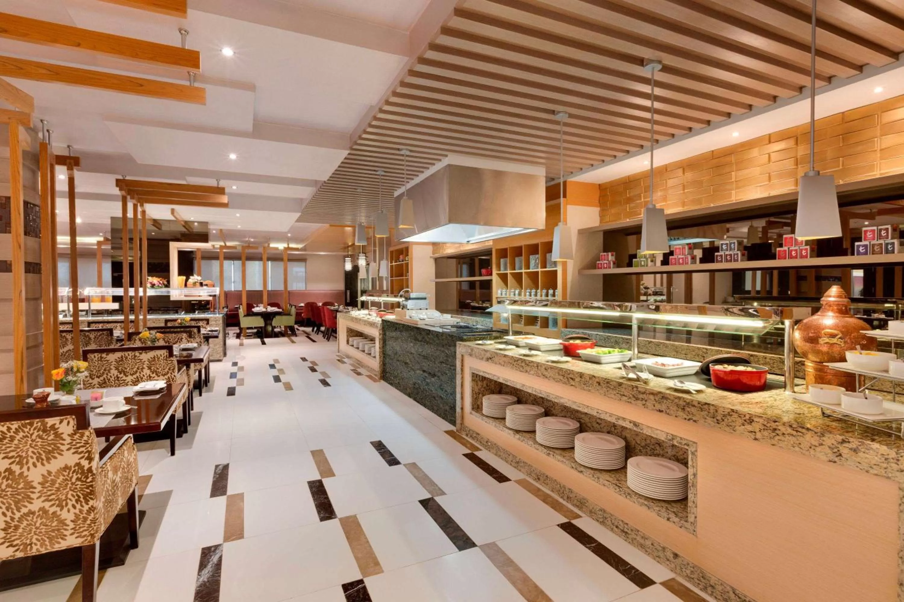 Restaurant/places to eat in Ramada Hotel and Suites Amwaj Islands