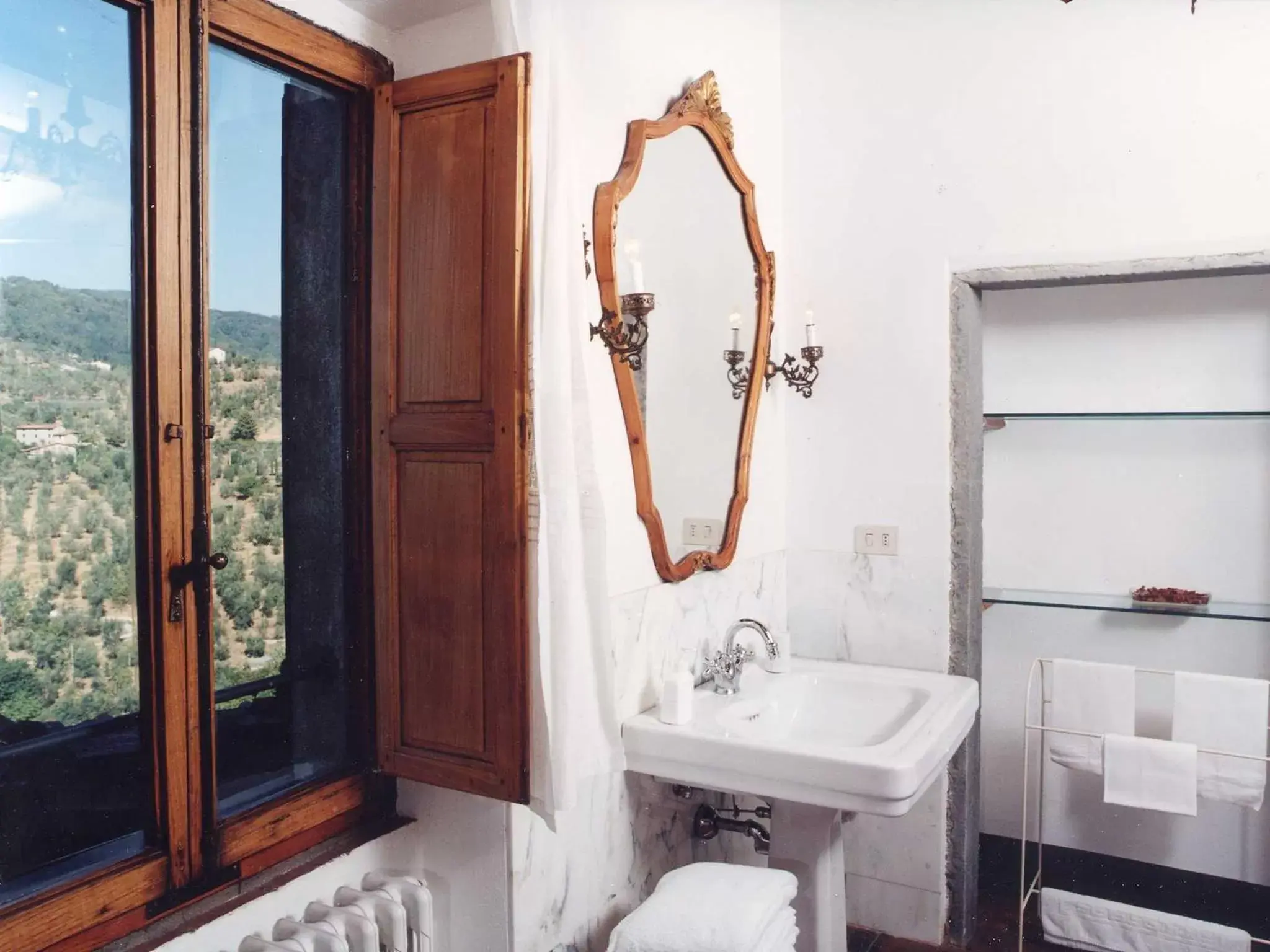 Bathroom in antica casa "le rondini"