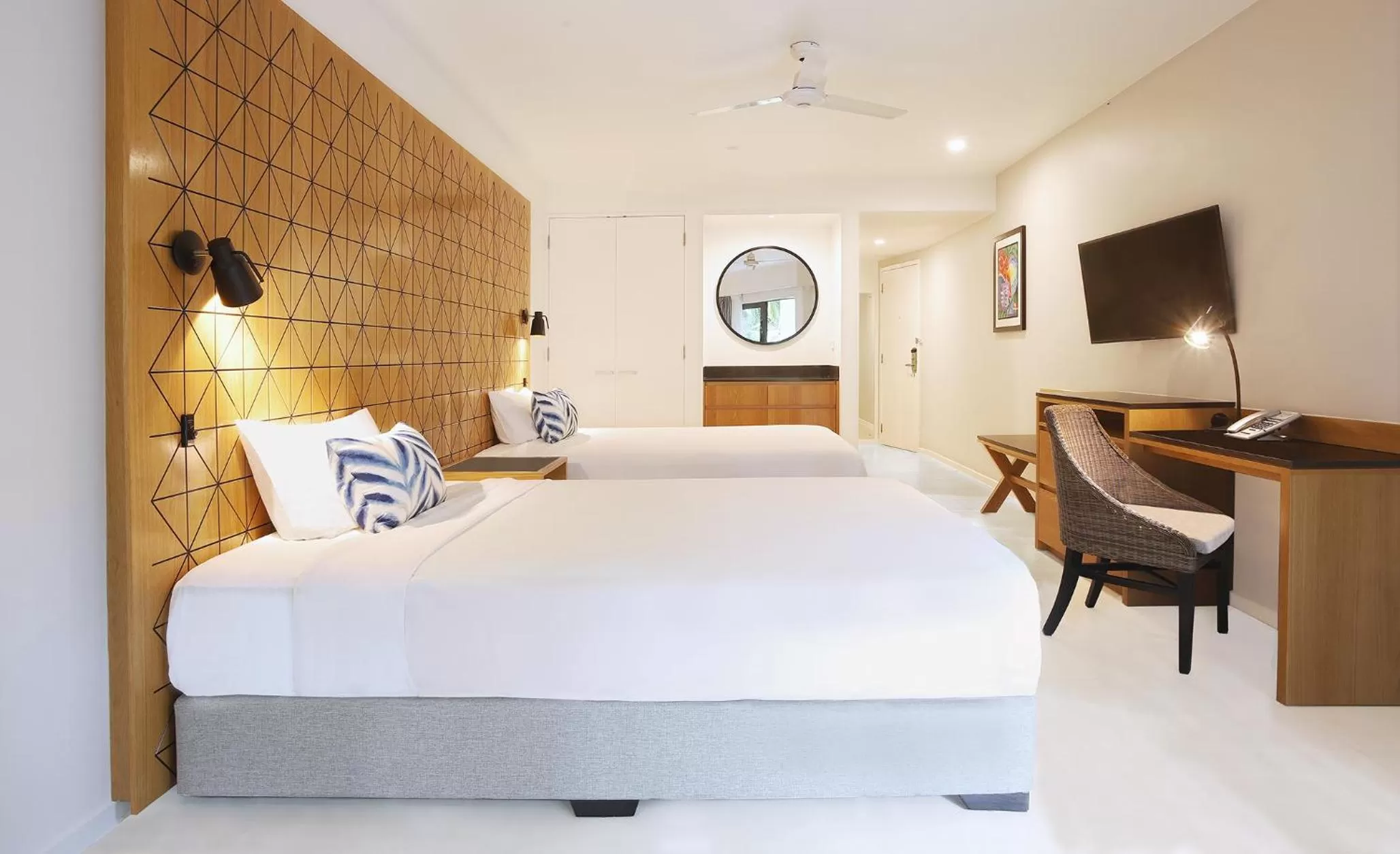 Bedroom, Bed in Radisson Blu Resort Fiji