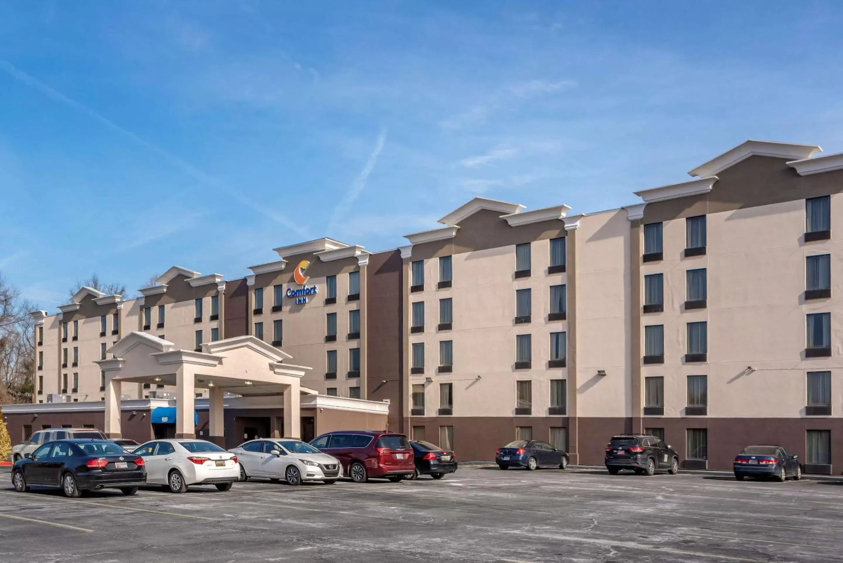 Property Building in Comfort Inn Towson