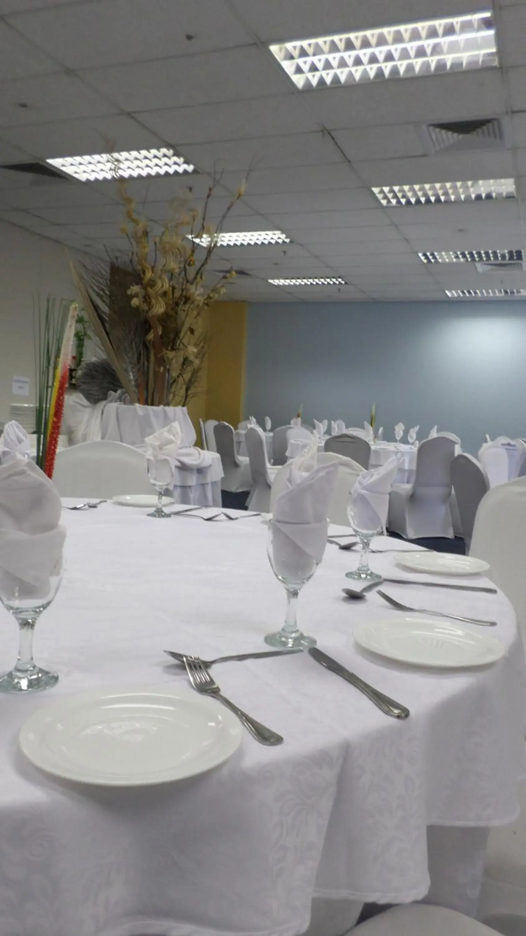 Banquet/Function facilities, Restaurant/Places to Eat in Coastlands Durban Self Catering Holiday Apartments