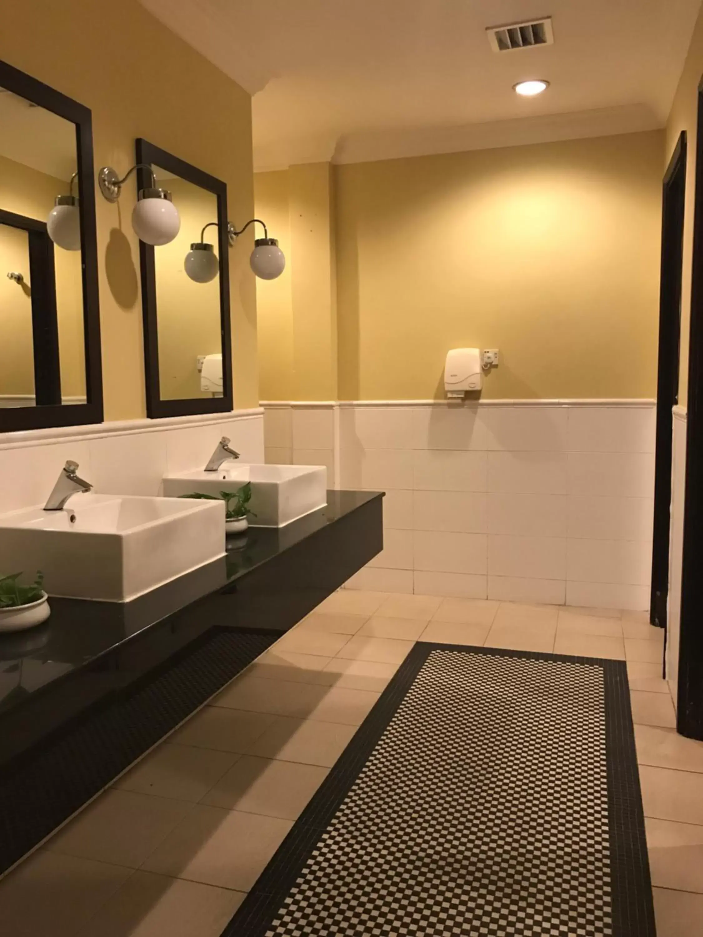 Area and facilities, Bathroom in Grand Kampar Hotel