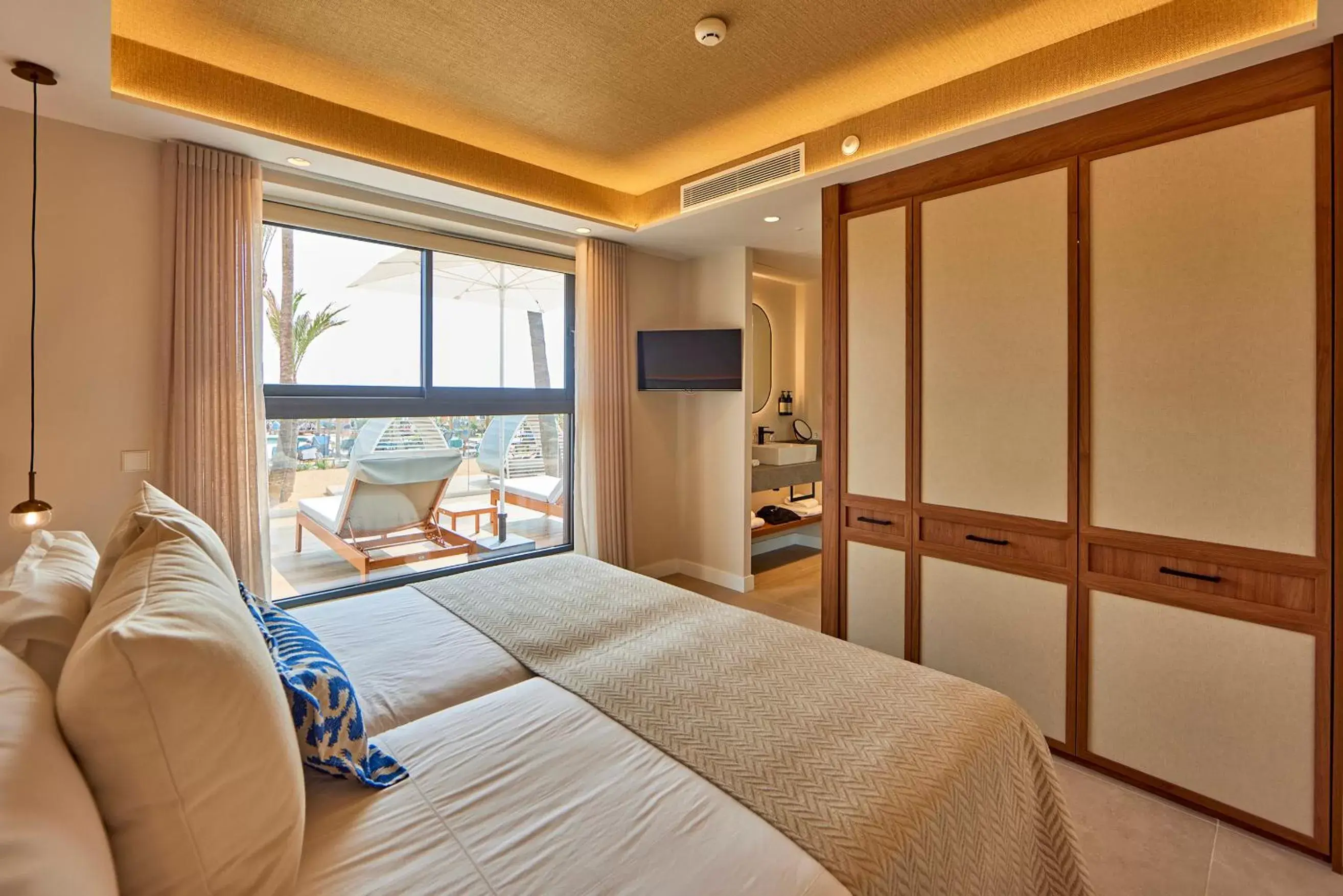 Bedroom in Universal Grand León & Spa