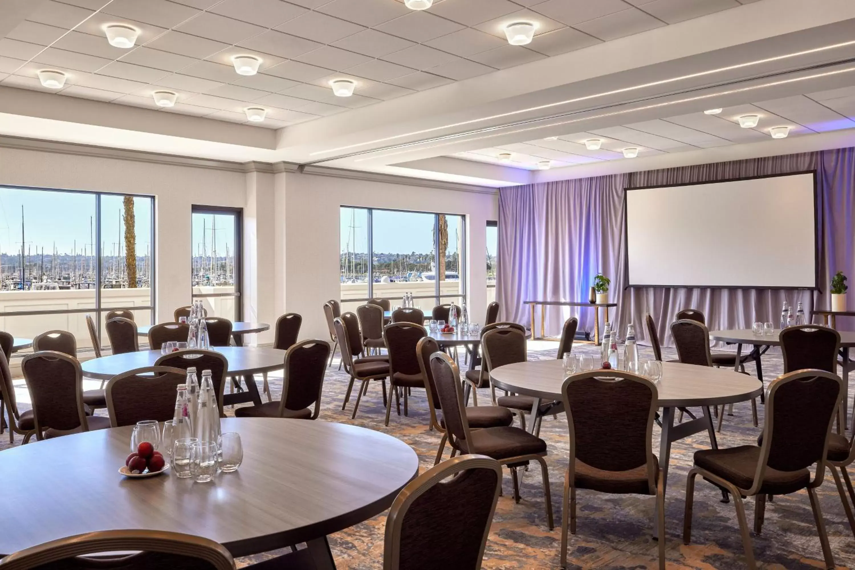 Meeting/conference room, Restaurant/Places to Eat in Sheraton San Diego Hotel & Marina