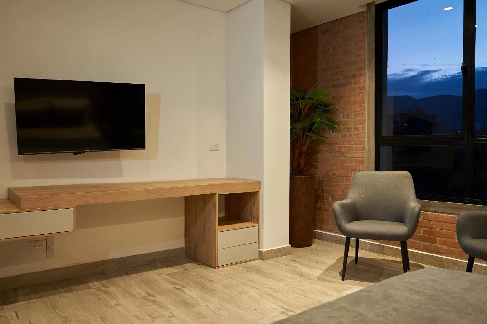 TV and multimedia in Eutopiq Hotel