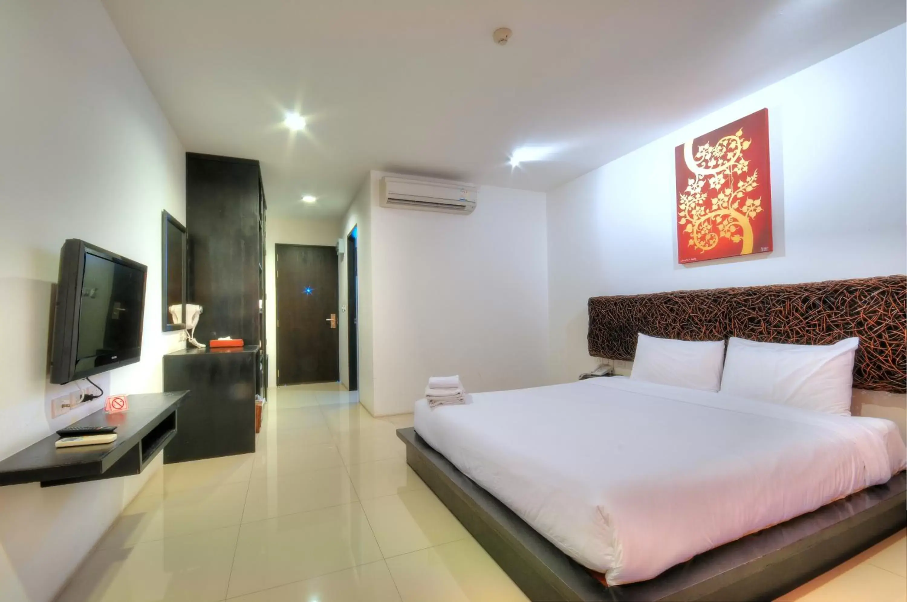 Photo of the whole room, Bed in BS Residence Suvarnabhumi - SHA Extra Plus