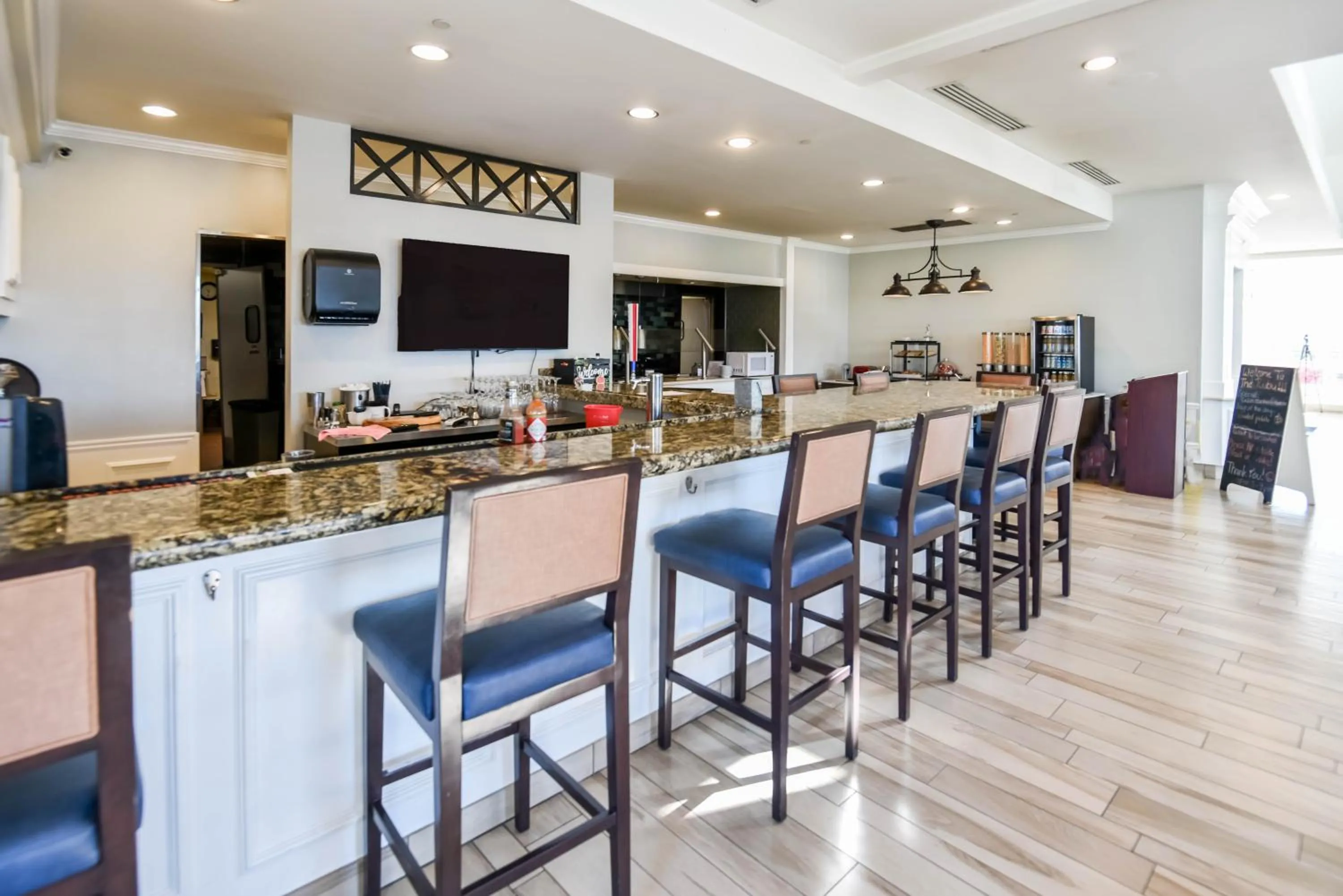 Lounge or bar in Shutters Hotel