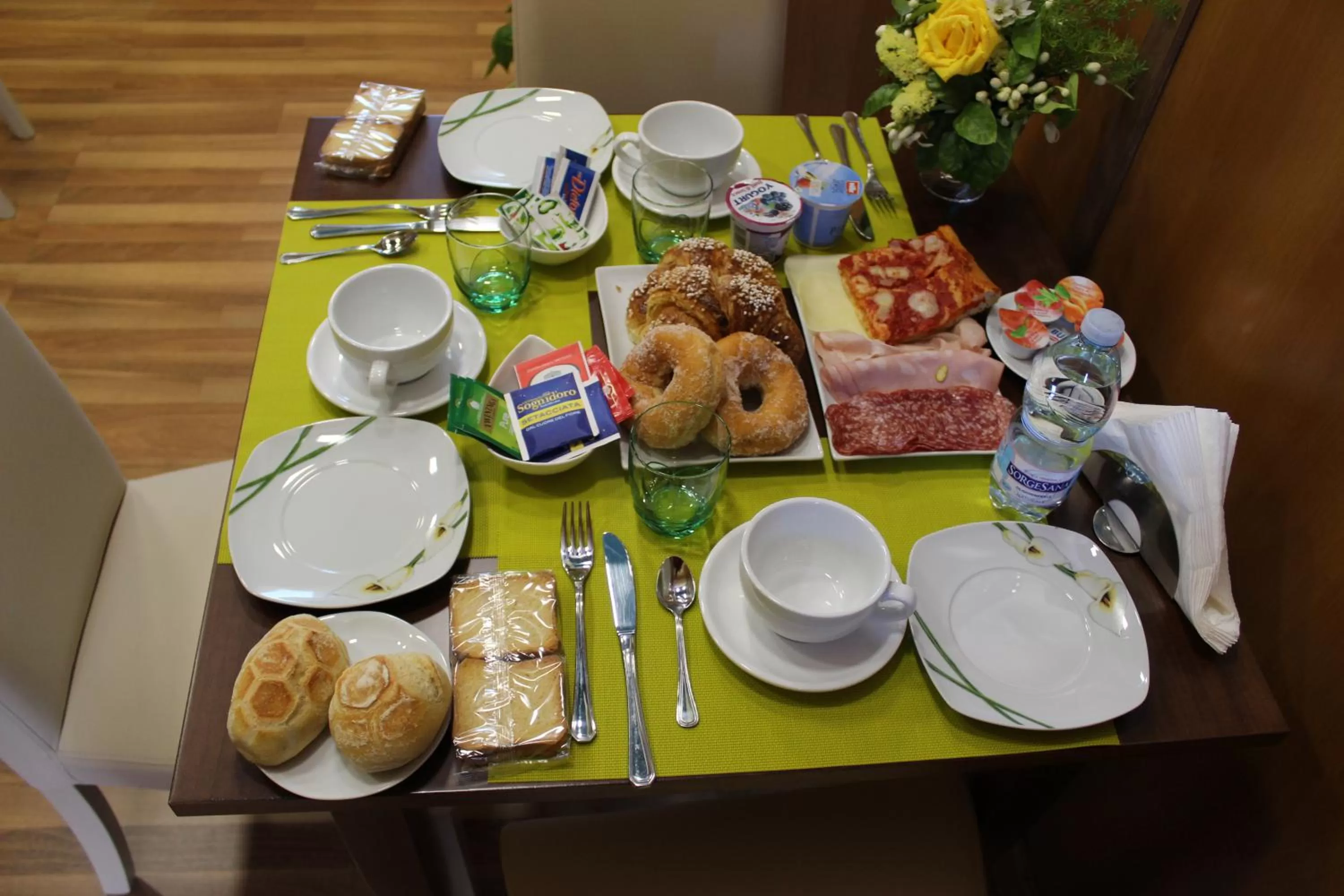 Breakfast in Nives Bed & Breakfast