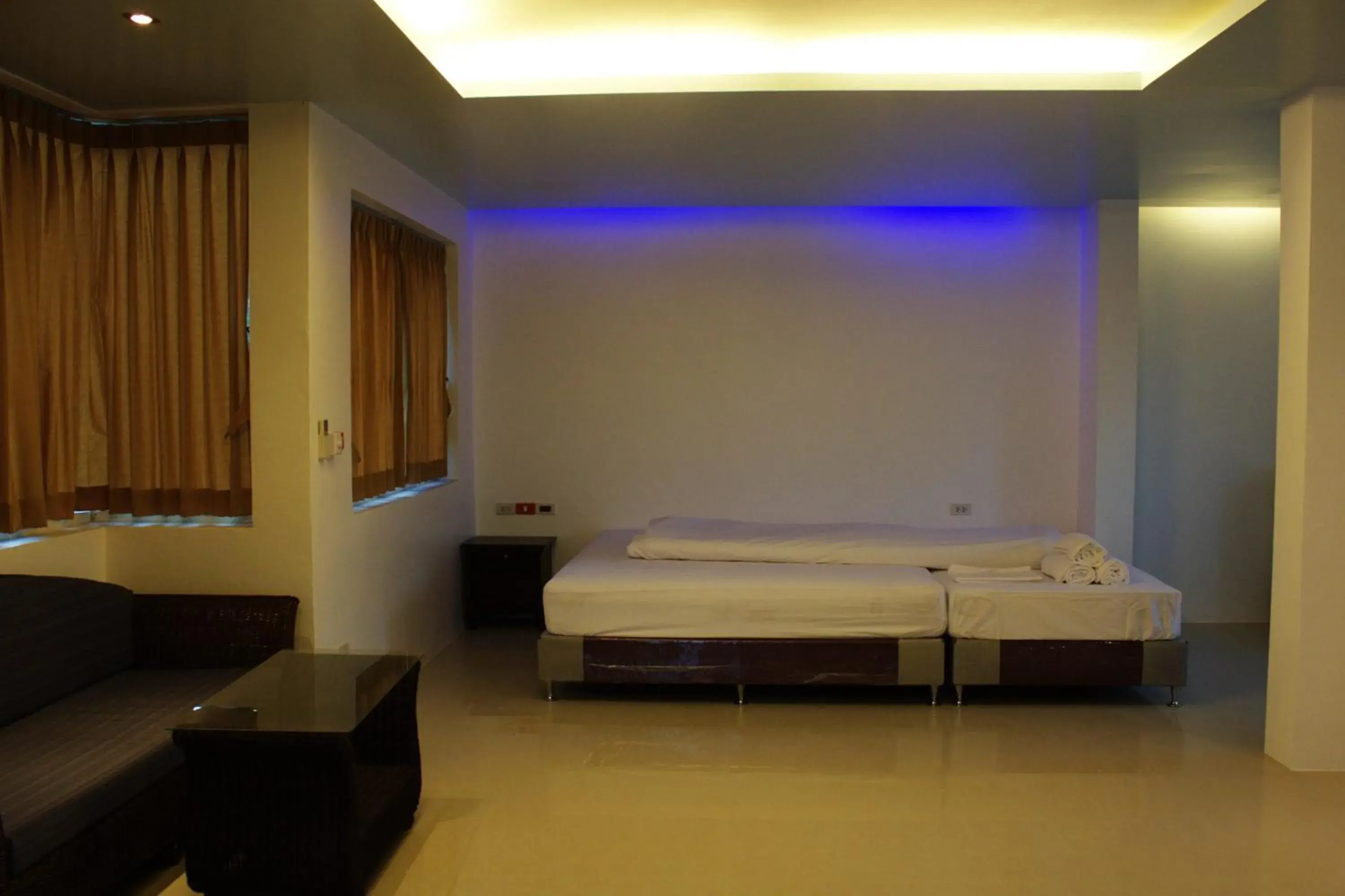 Photo of the whole room, Bed in Suanmali Samui