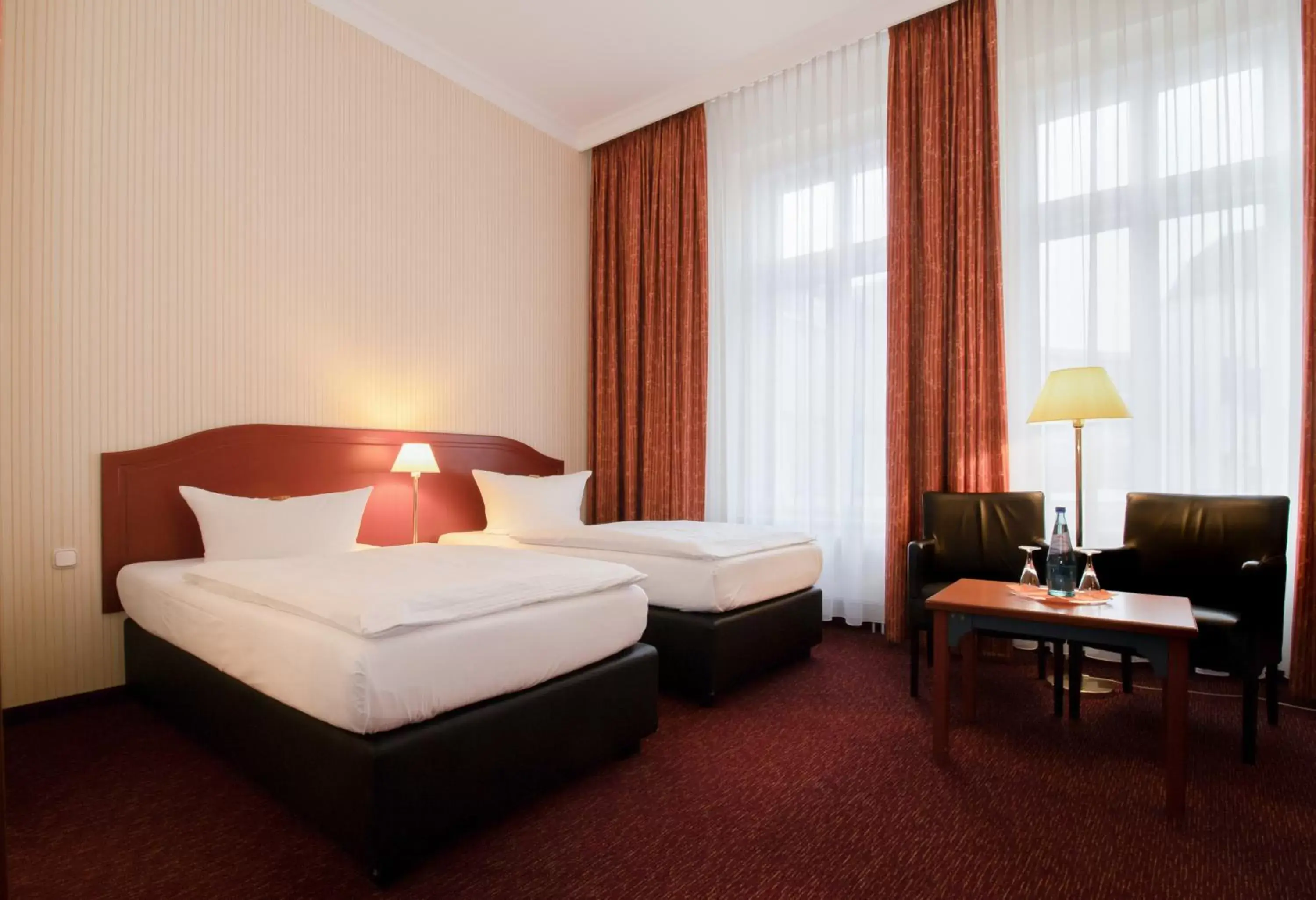 Other, Bed in Akzent Hotel Am Goldenen Strauss
