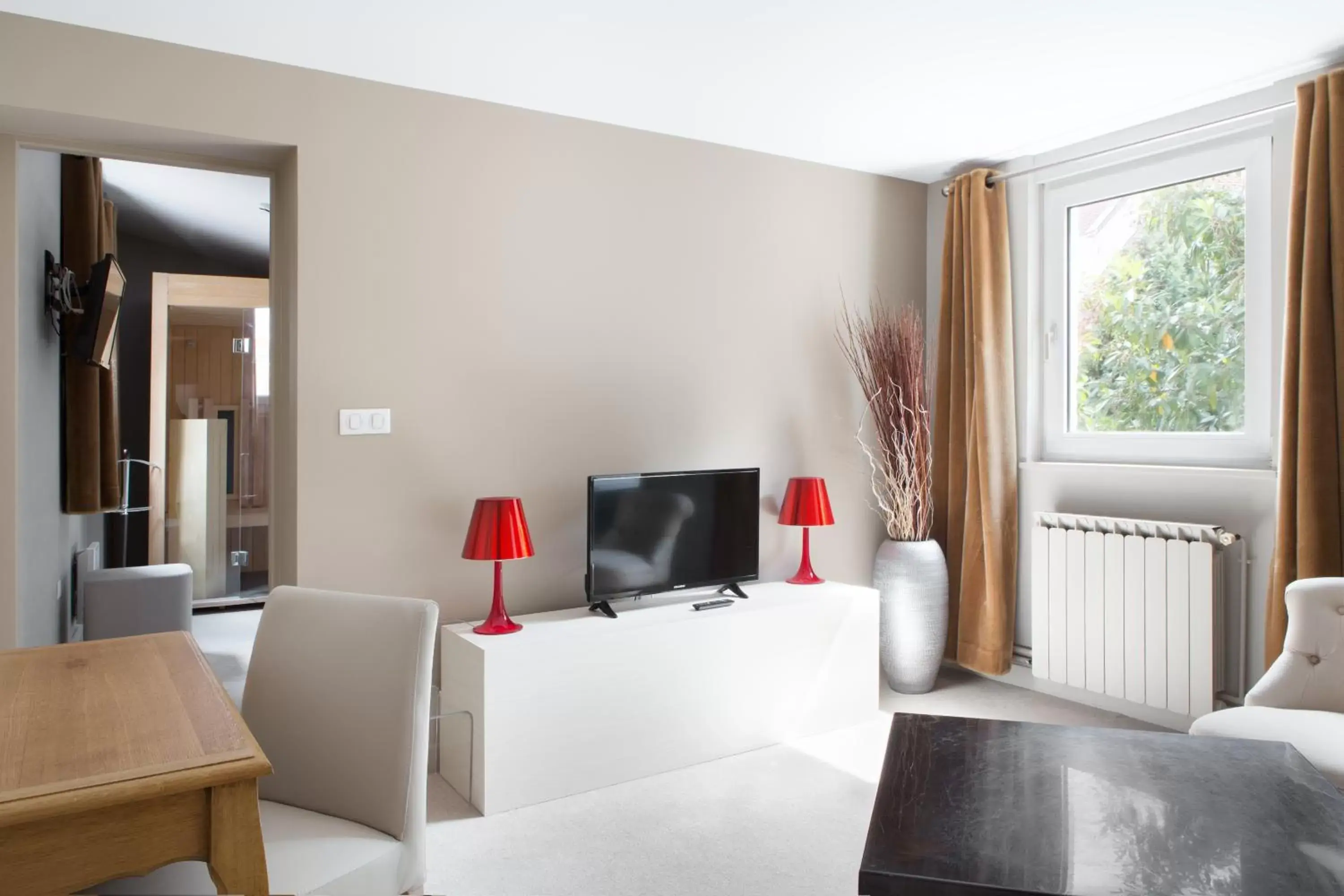 Living room, TV/Entertainment Center in La Terrasse