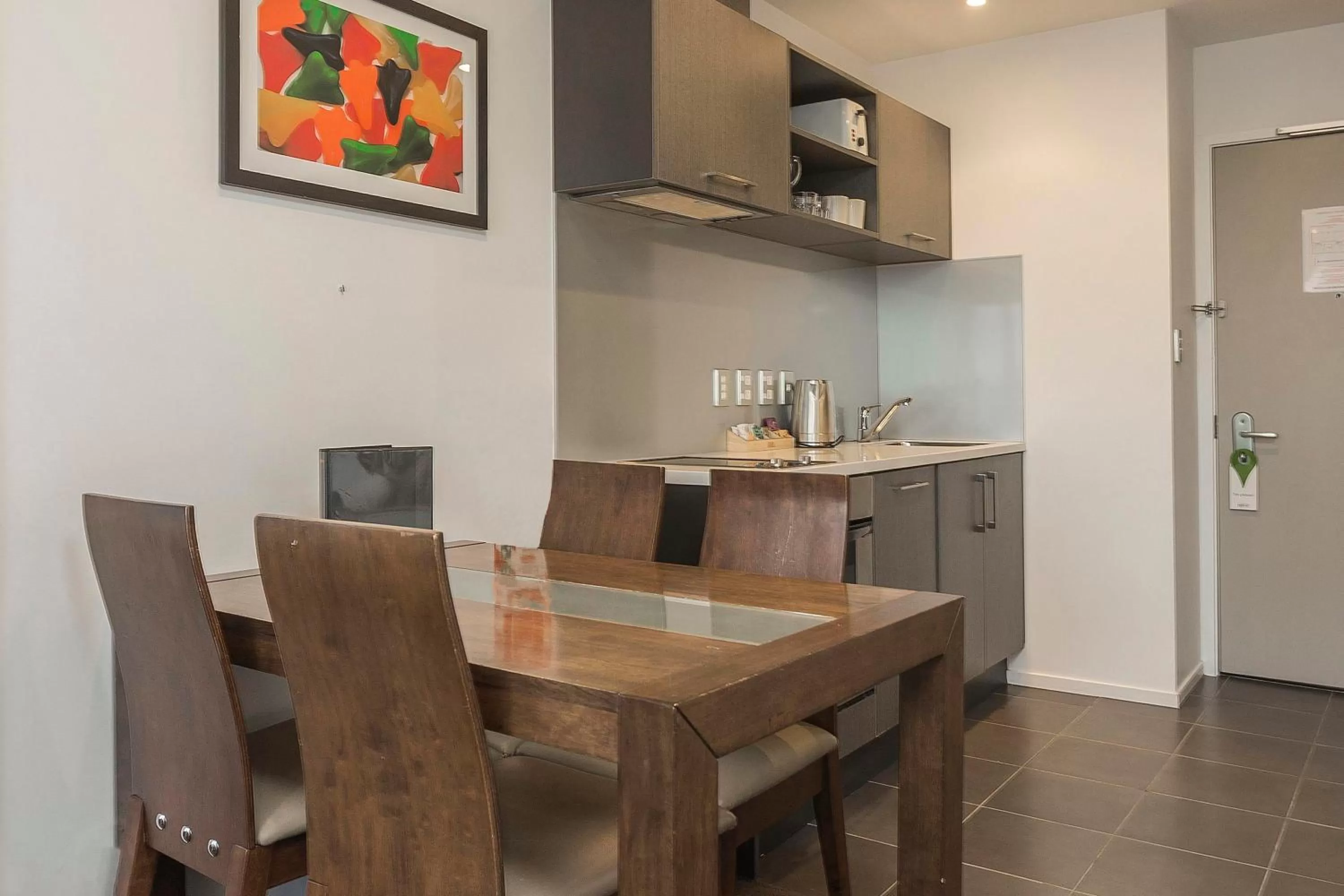 Dining area in Barclay Suites