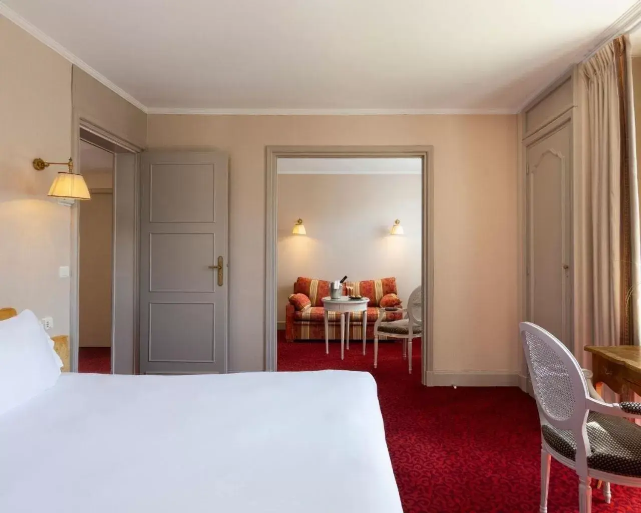 Photo of the whole room, Bed in Hôtel Barrière le Grand Hôtel Enghien-les-Bains