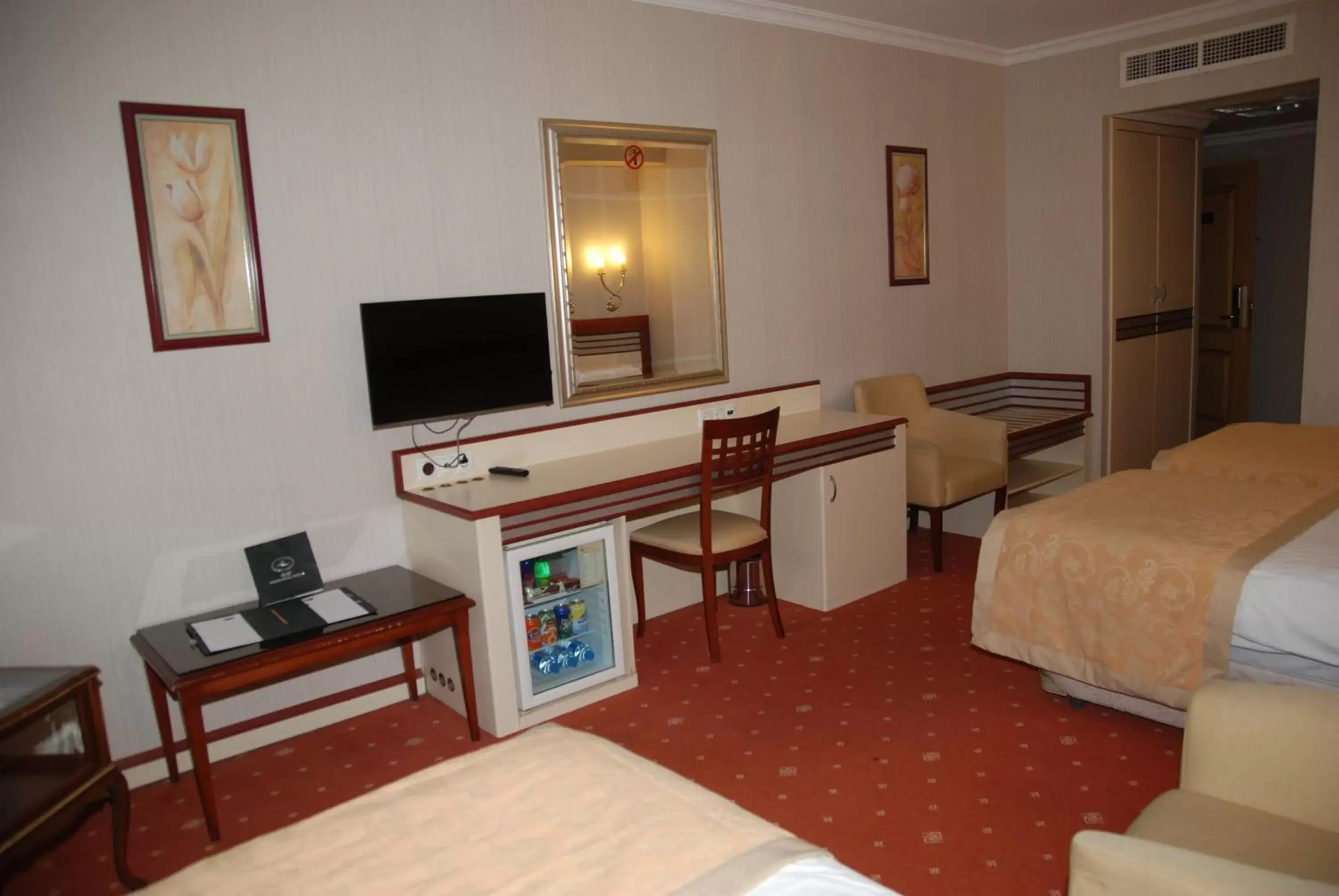 Standard Triple Room in Akar International Hotel