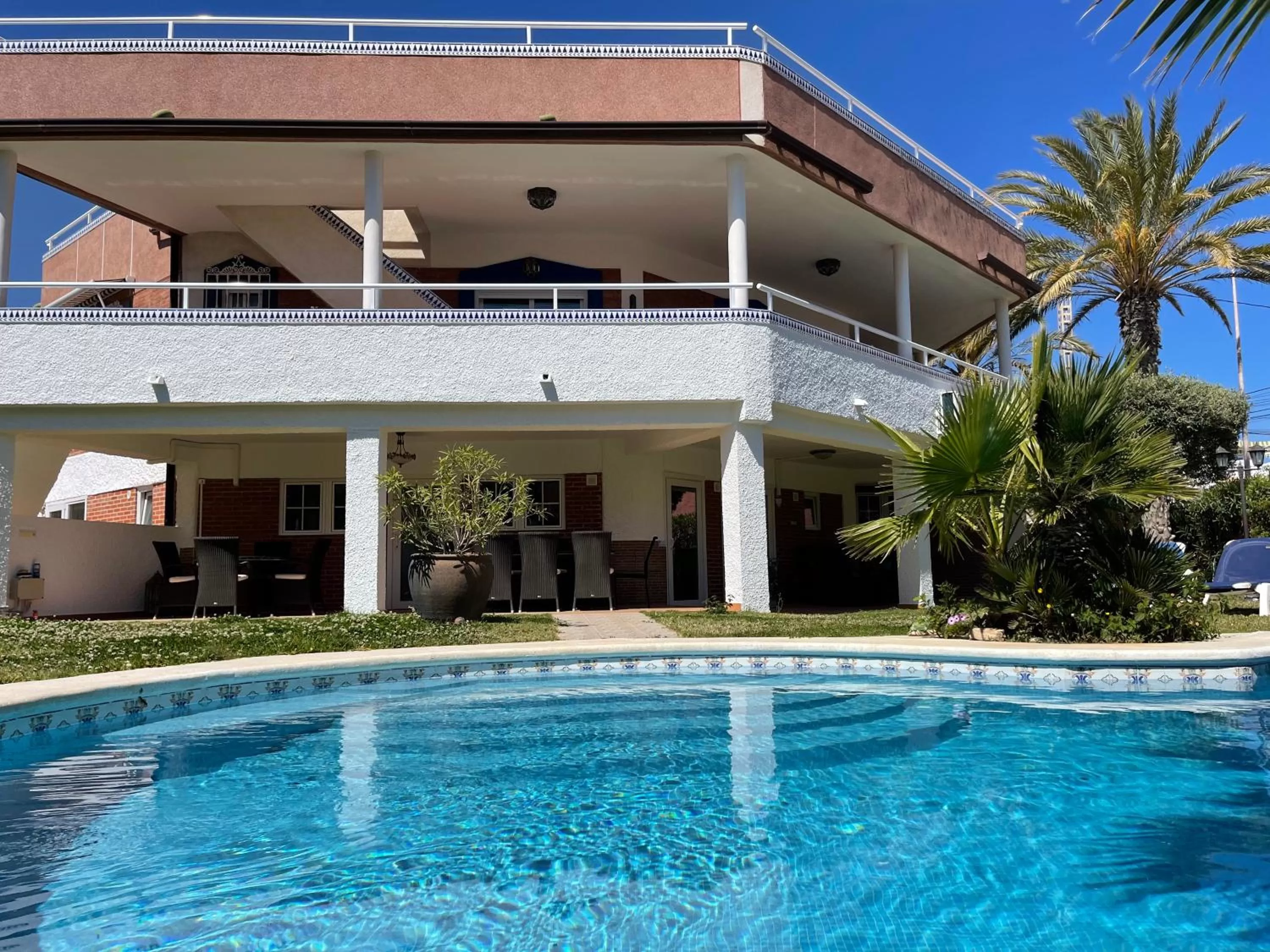 Property building in Anna's garden