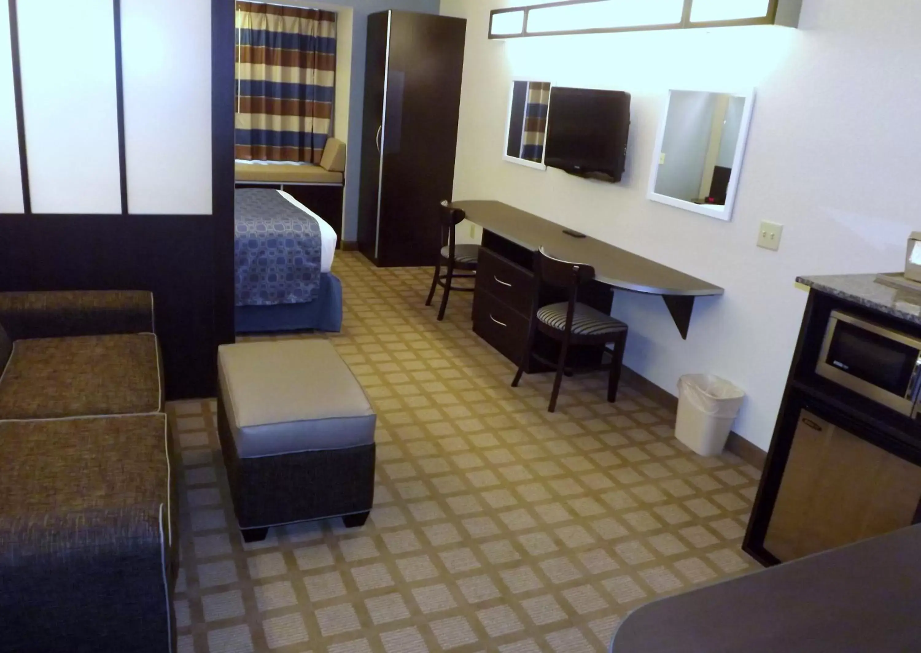 Seating area in Microtel Inn & Suites by Wyndham Wilkes Barre