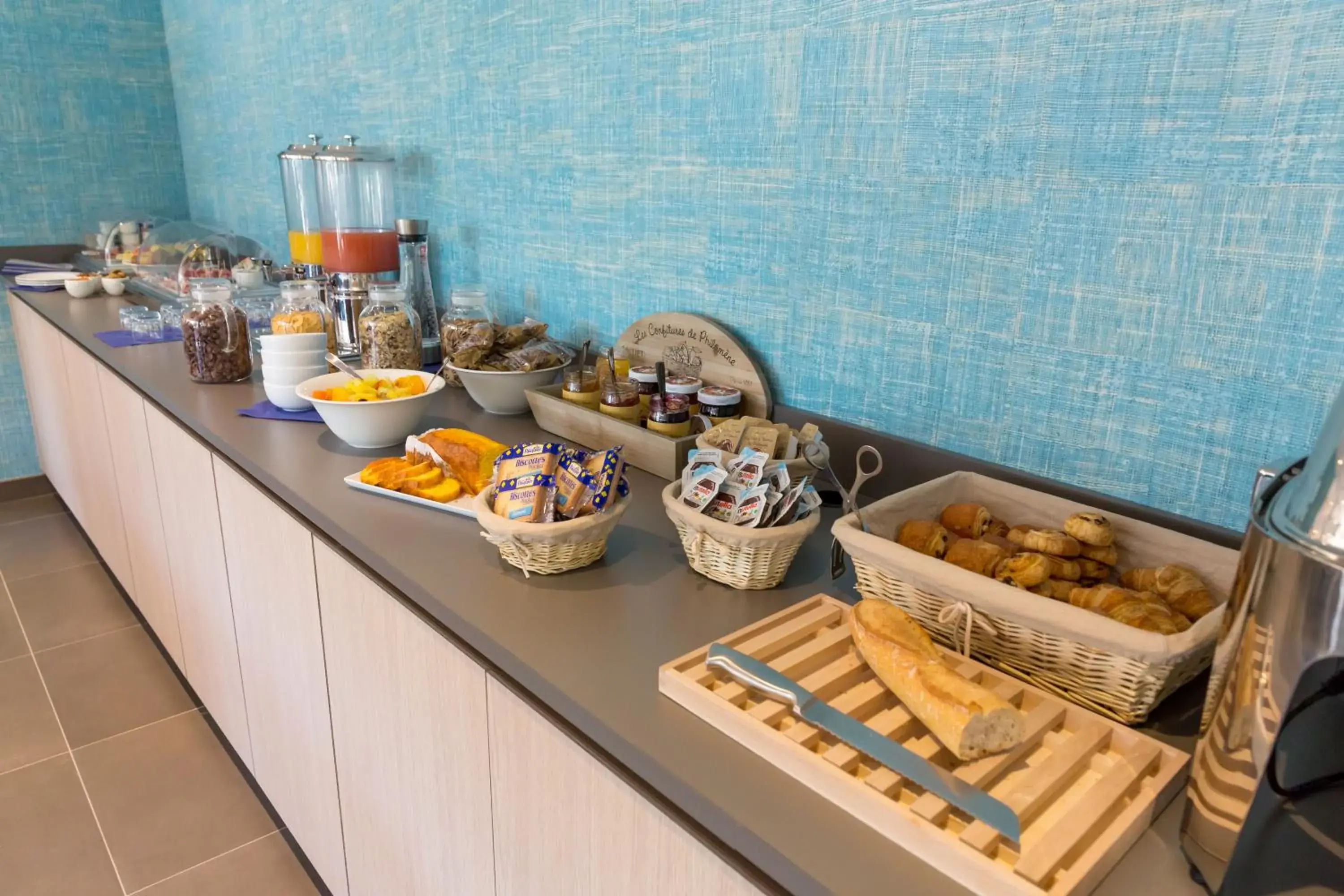 Buffet breakfast, Food in Operalia Hotel les Pins