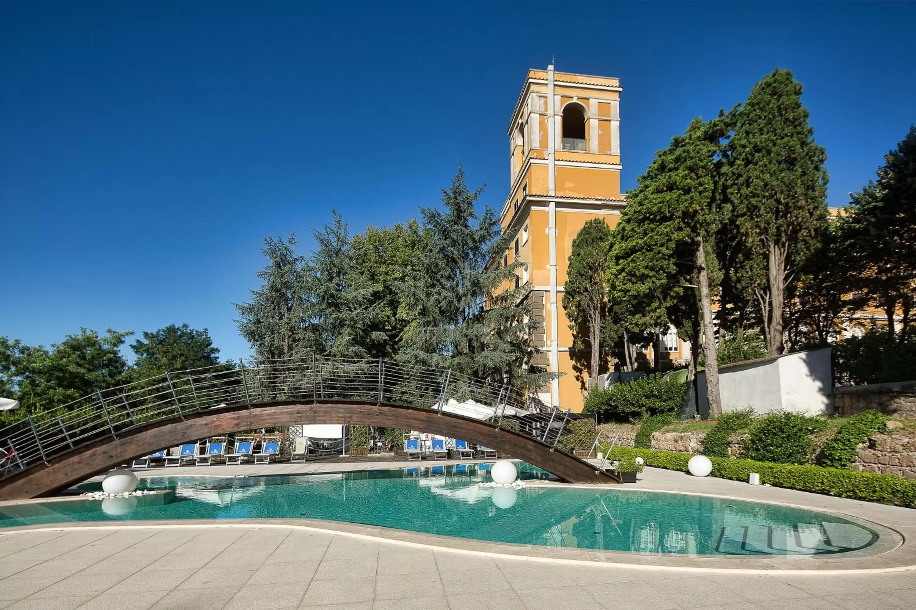 Facade/entrance, Swimming Pool in Excel Roma Montemario