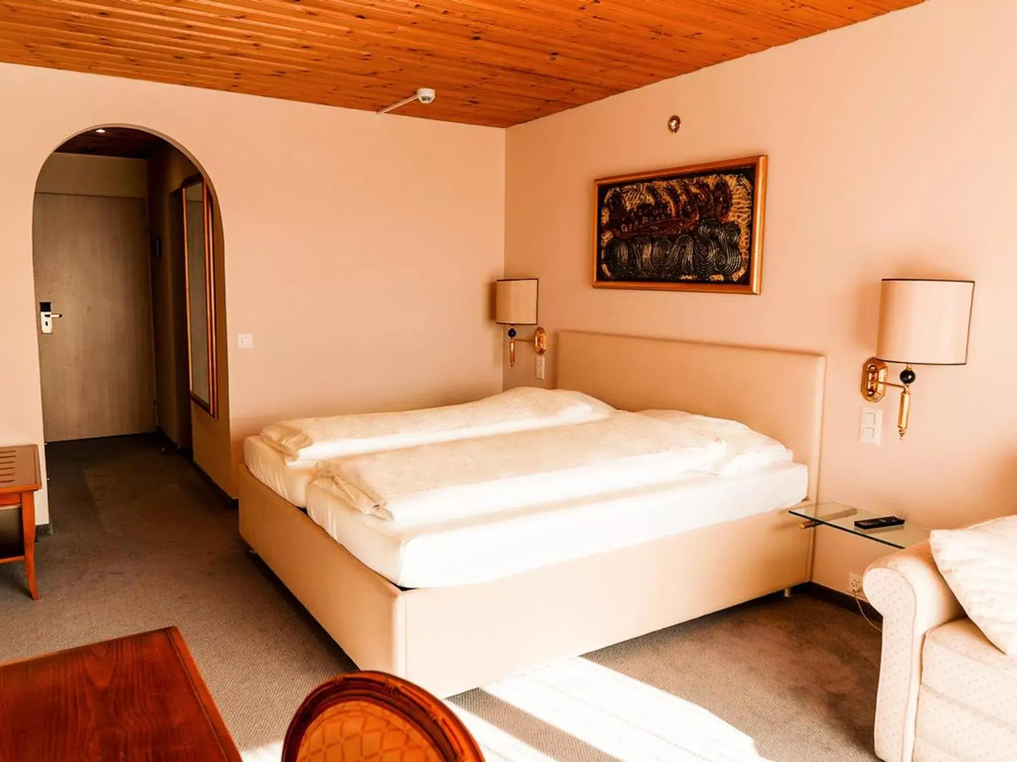 Bedroom, Bed in Hillsite Hotel Restaurant Flims