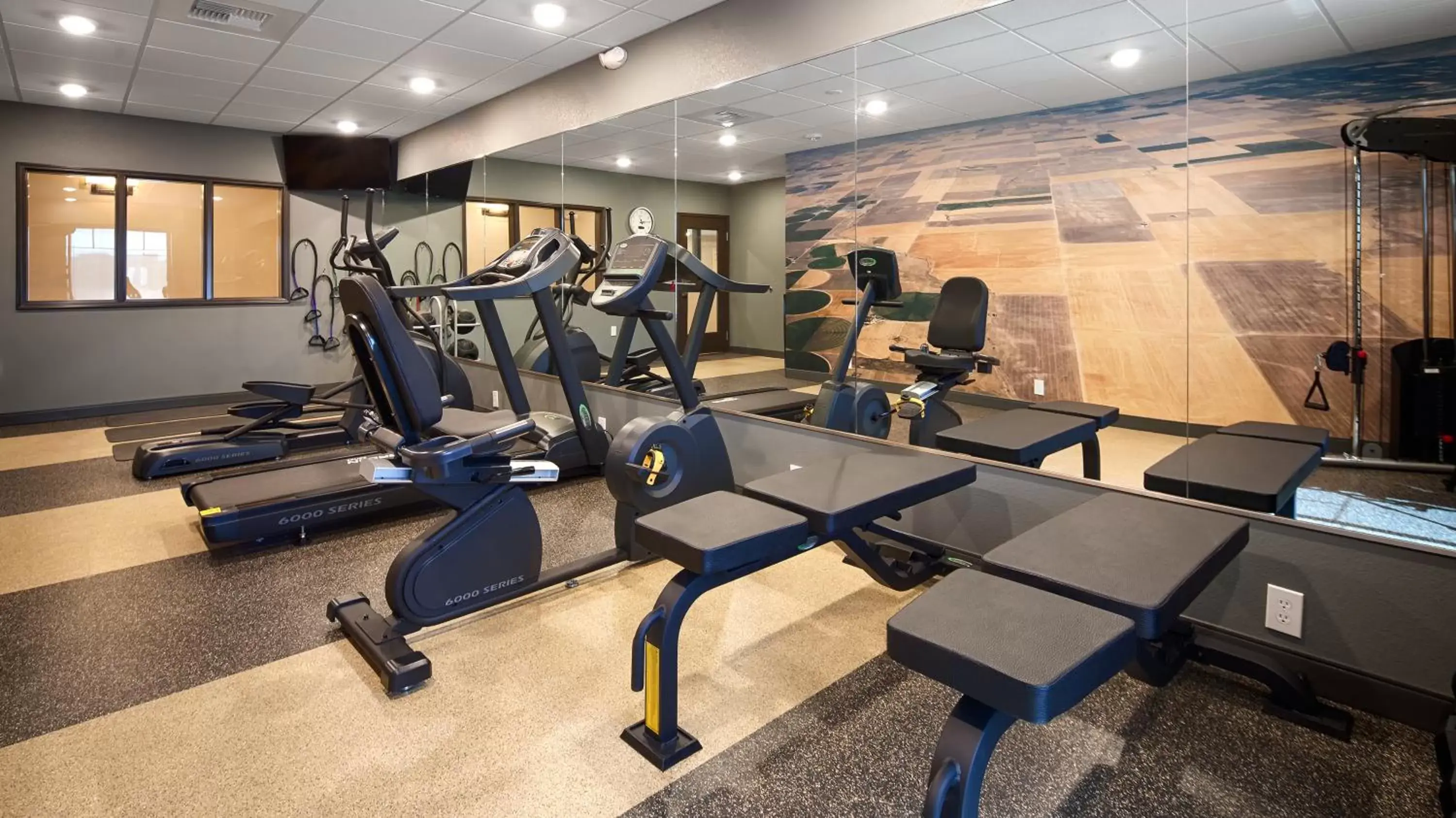 Fitness centre/facilities, Fitness Center/Facilities in Best Western Plus Overland Inn