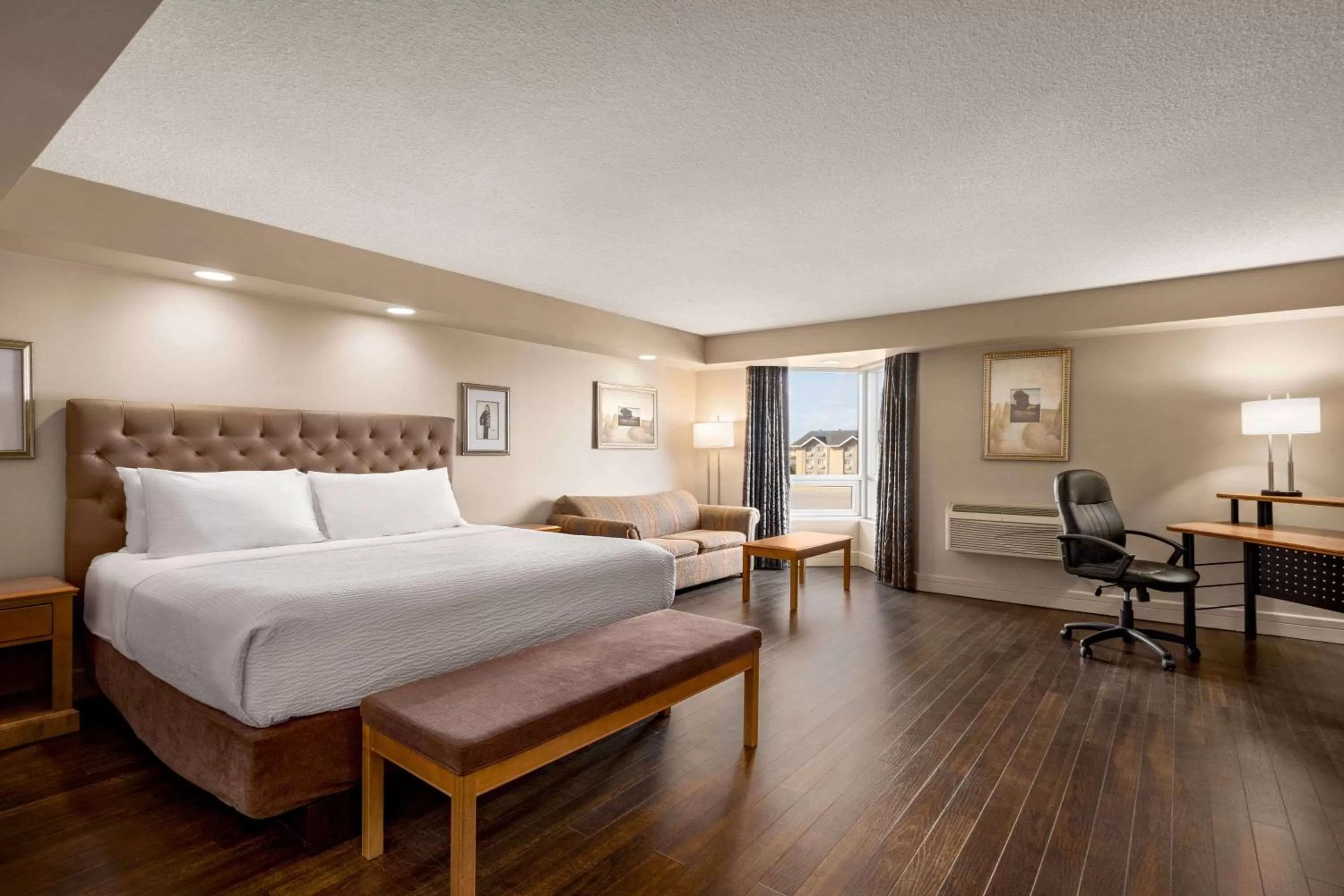 Photo of the whole room, Bed in Royal Hotel West Edmonton, Trademark Collection by Wyndham