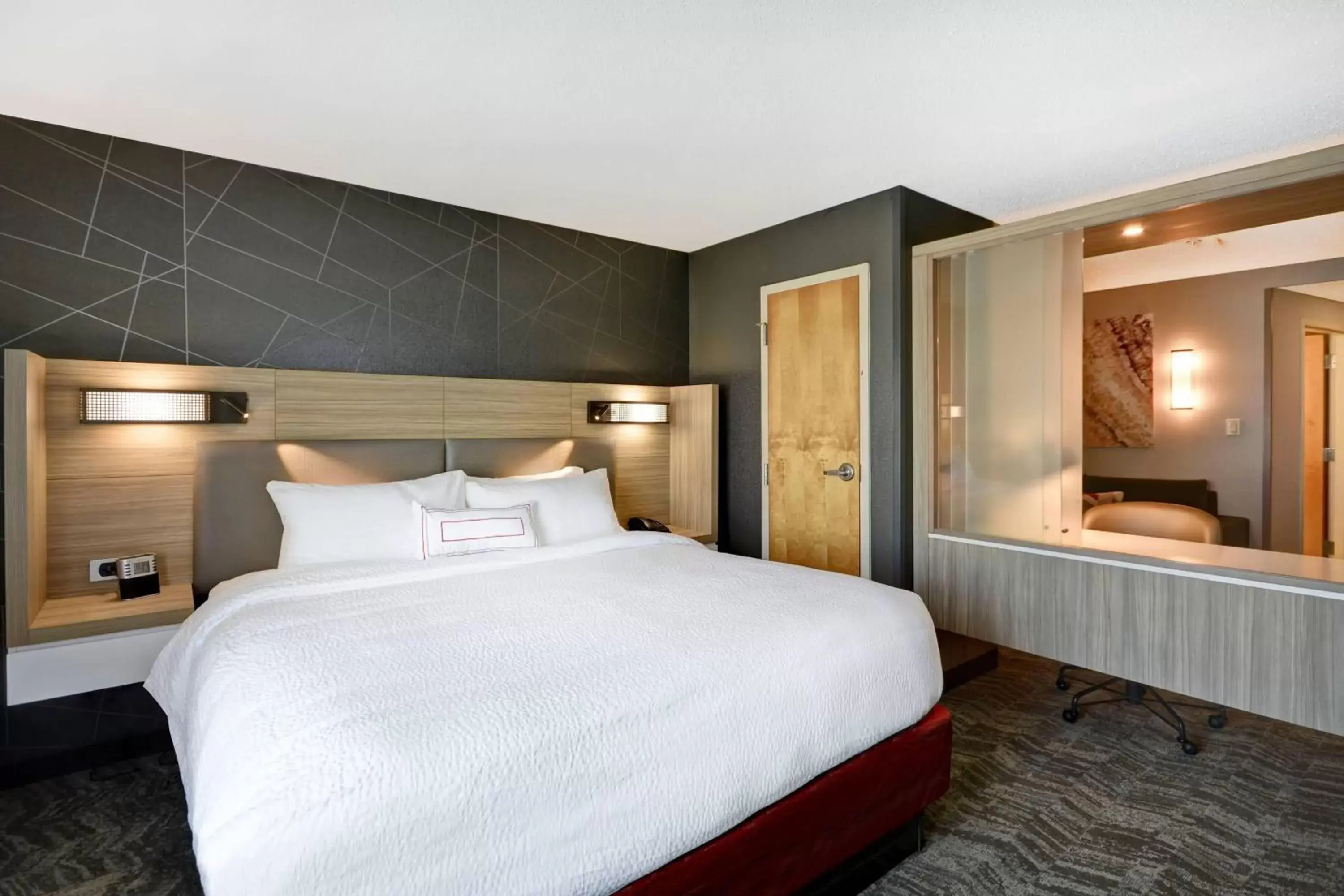 Bedroom, Bed in SpringHill Suites by Marriott Indianapolis Airport/Plainfield