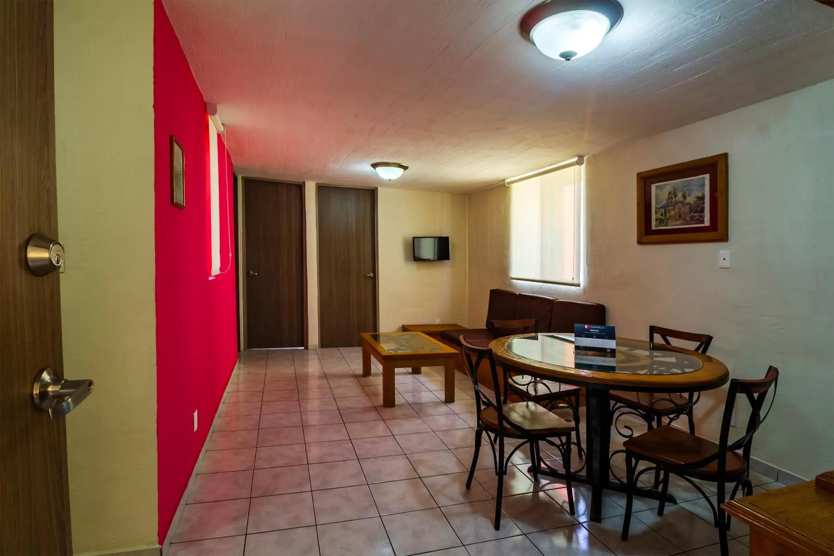 Dining area in Suites Navata