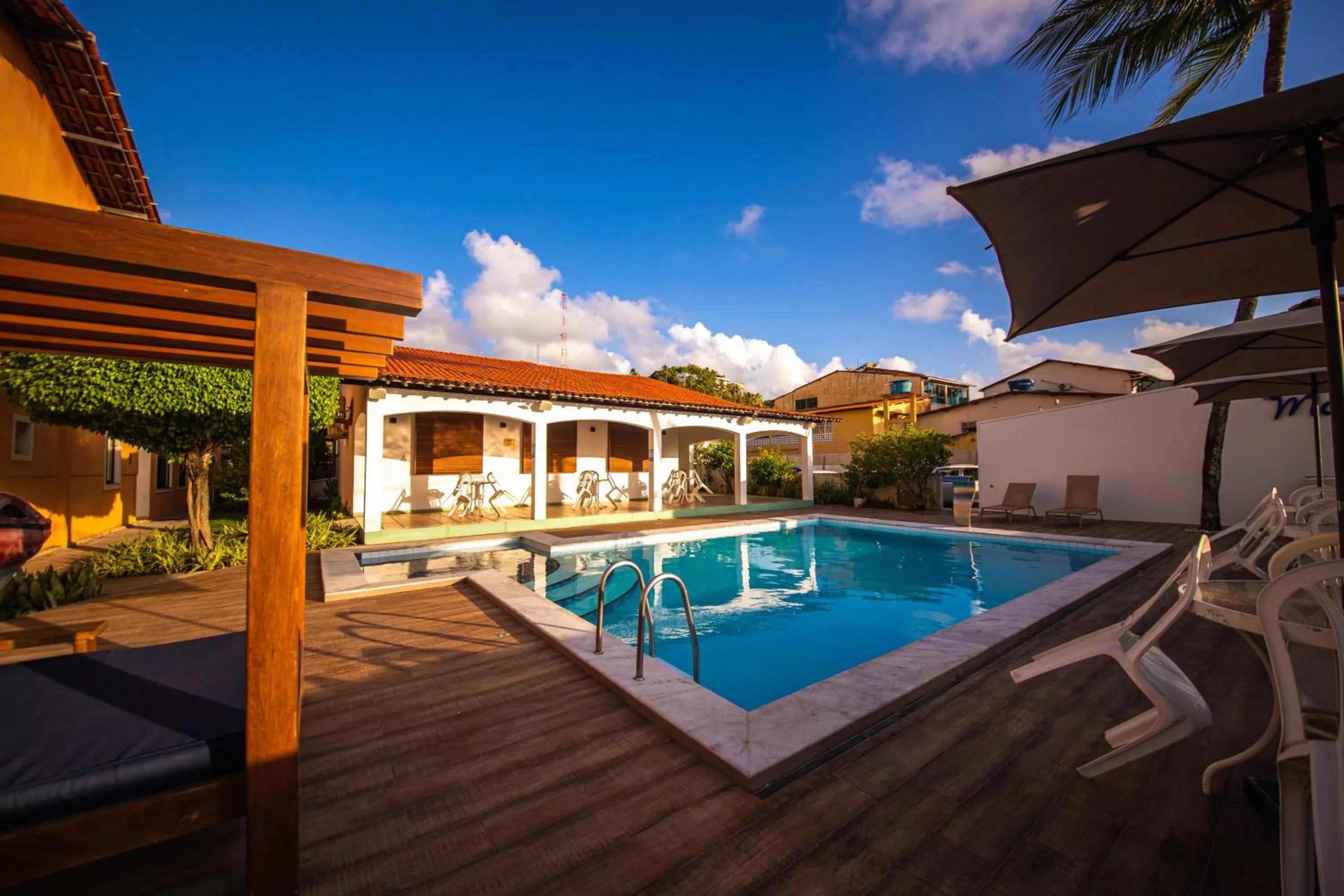 Swimming pool in Pousada Mariluz