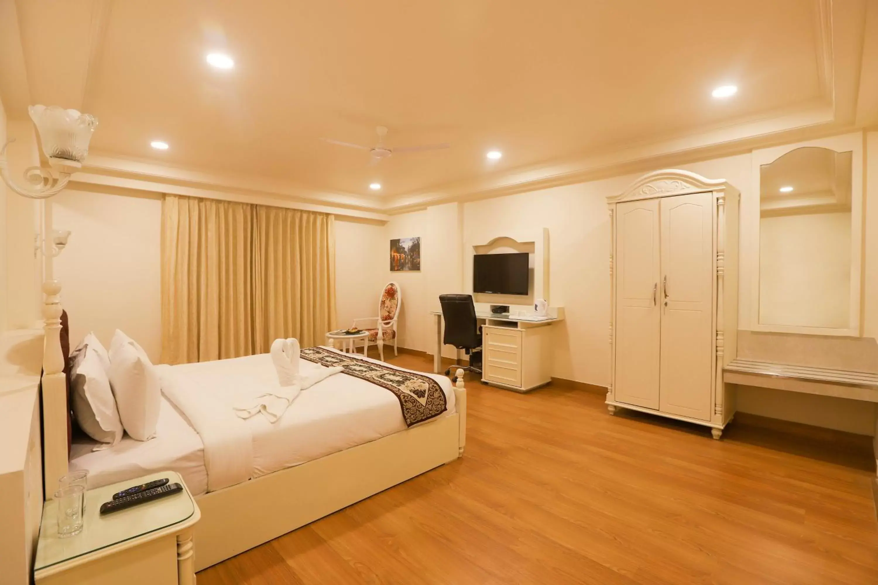 Photo of the whole room, Bed in Hotel Magenta Jaipur Photo of the whole room, Bed in Hotel Magenta Jaipur