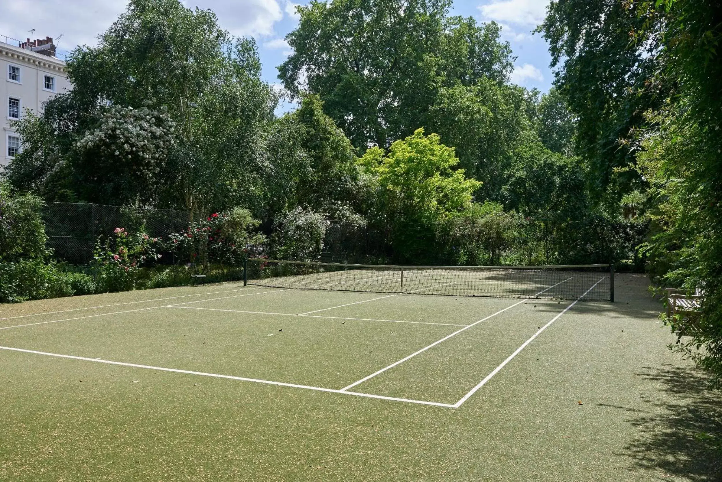 Tennis court, Tennis/Squash in Eccleston Square Hotel