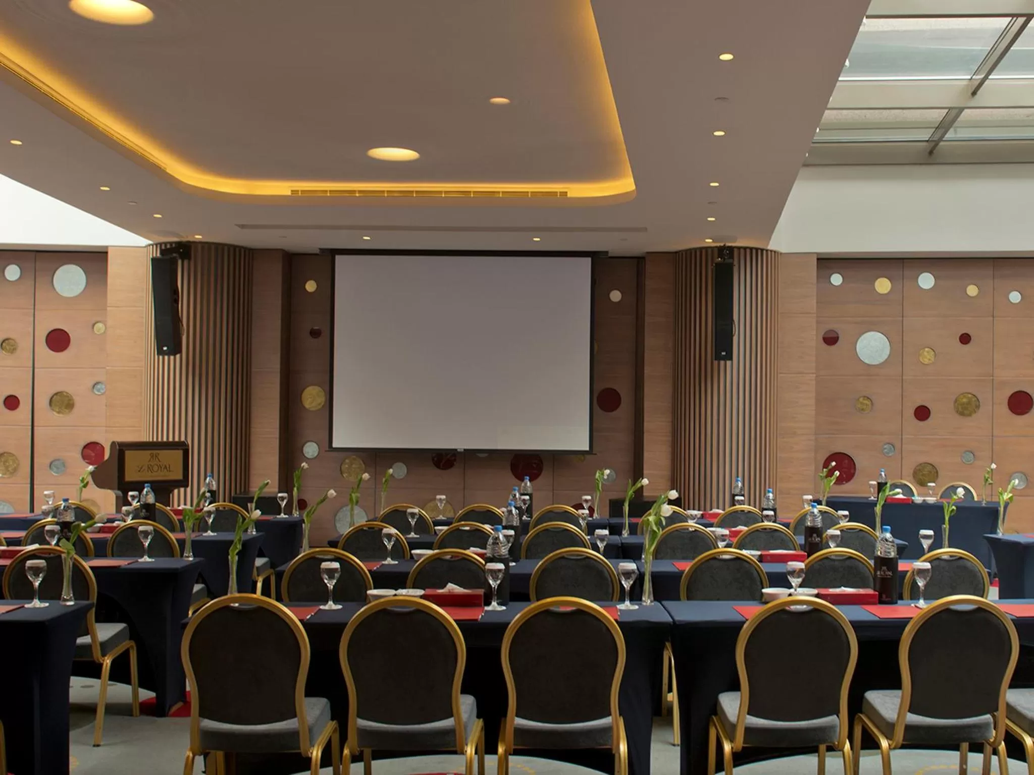 Business facilities in Le Royal Hotel - Beirut