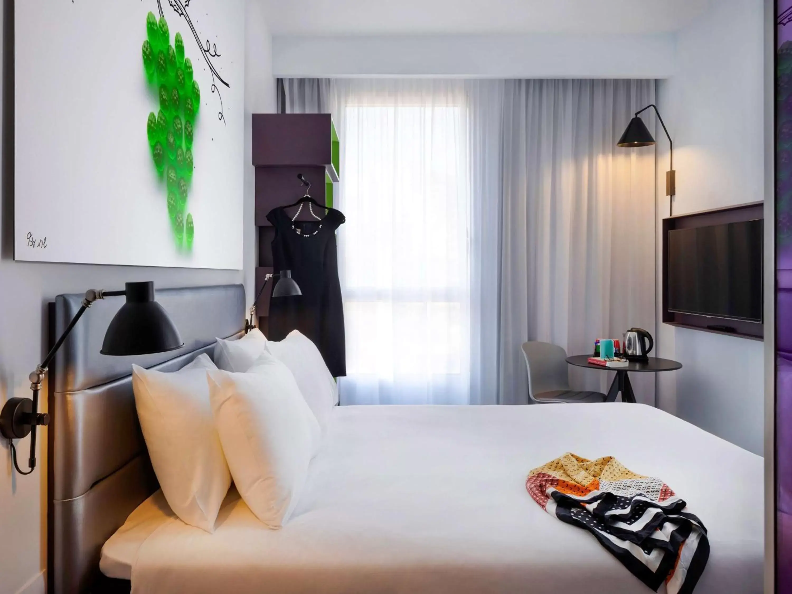 Photo of the whole room, Bed in Ibis Styles Jerusalem City Center - An AccorHotels Brand