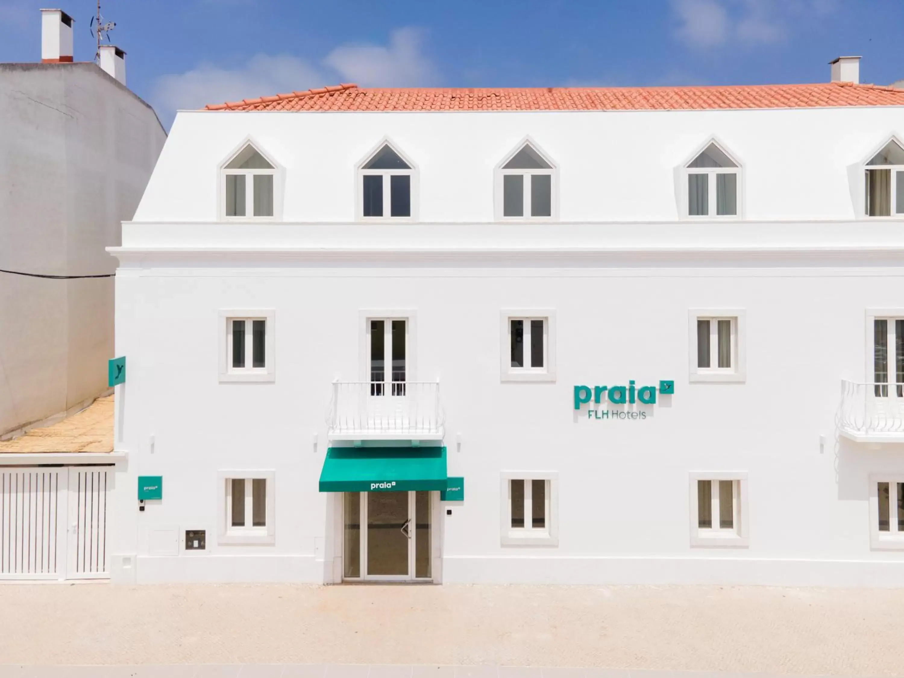 Facade/entrance, Property Building in Praia FLH Hotels Ericeira