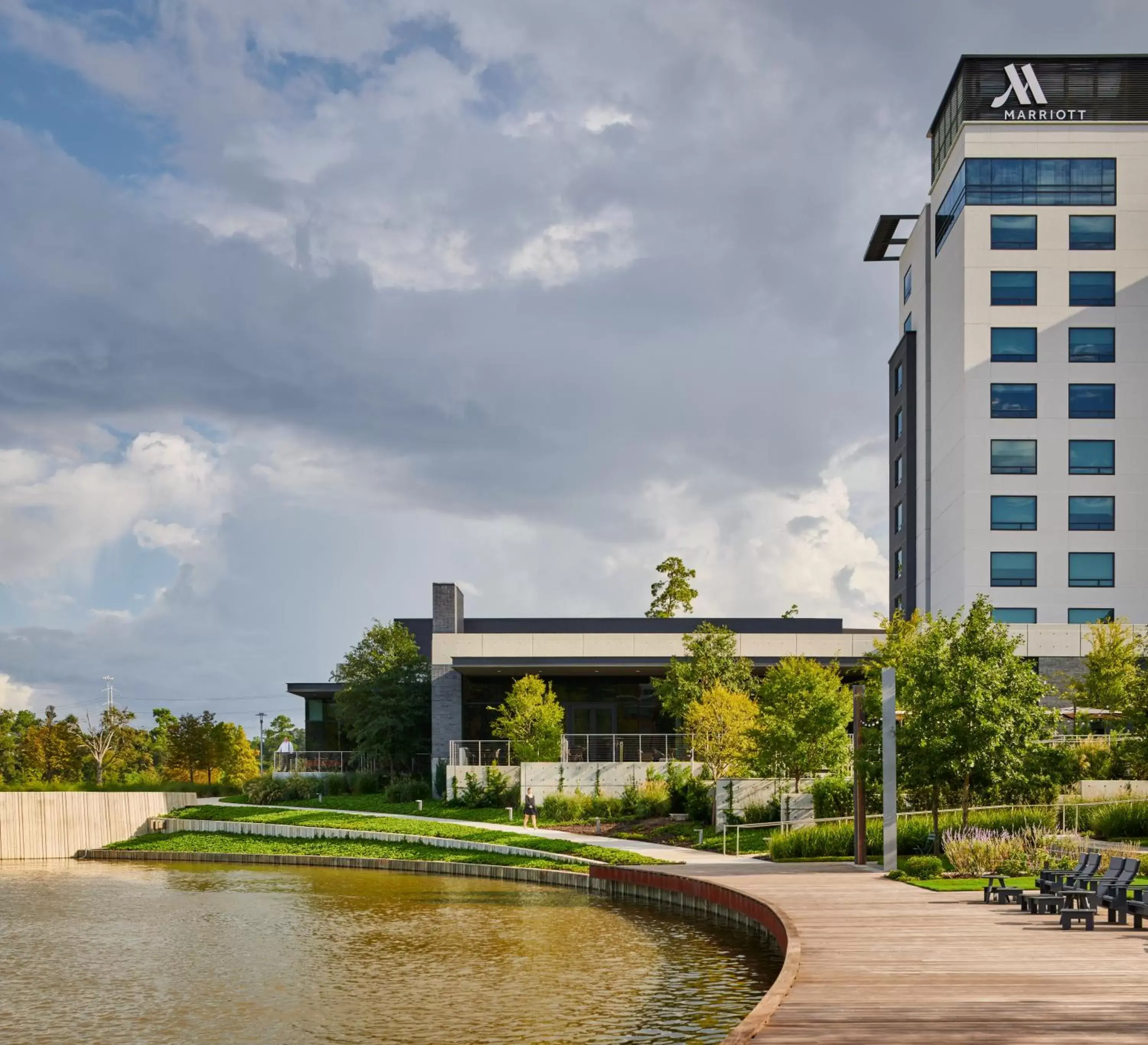 Lake view, Property Building in Houston CityPlace Marriott at Springwoods Village