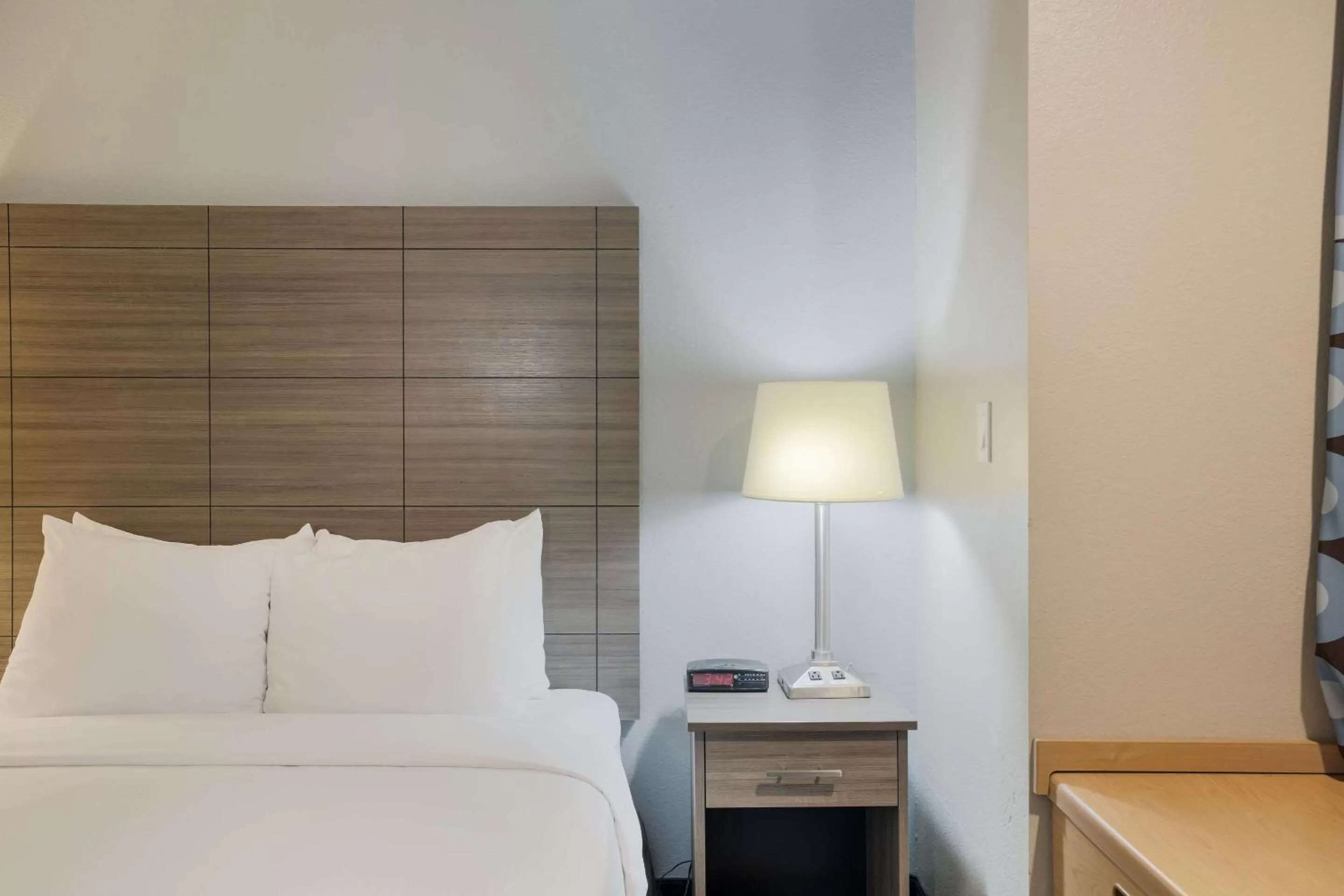 Photo of the whole room, Bed in Quality Inn & Suites Blue Springs - Kansas City