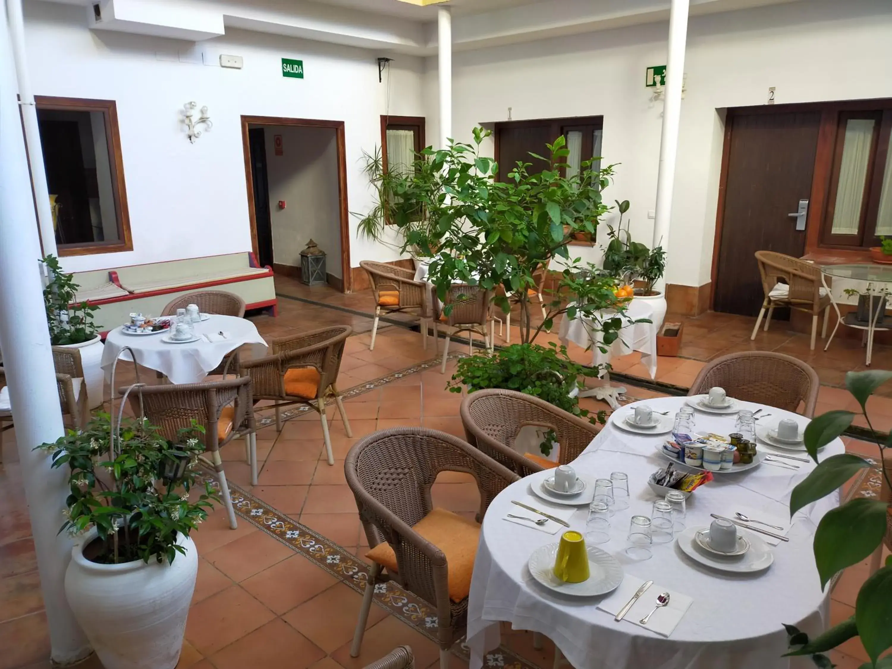 Breakfast, Restaurant/Places to Eat in Casa de los Naranjos