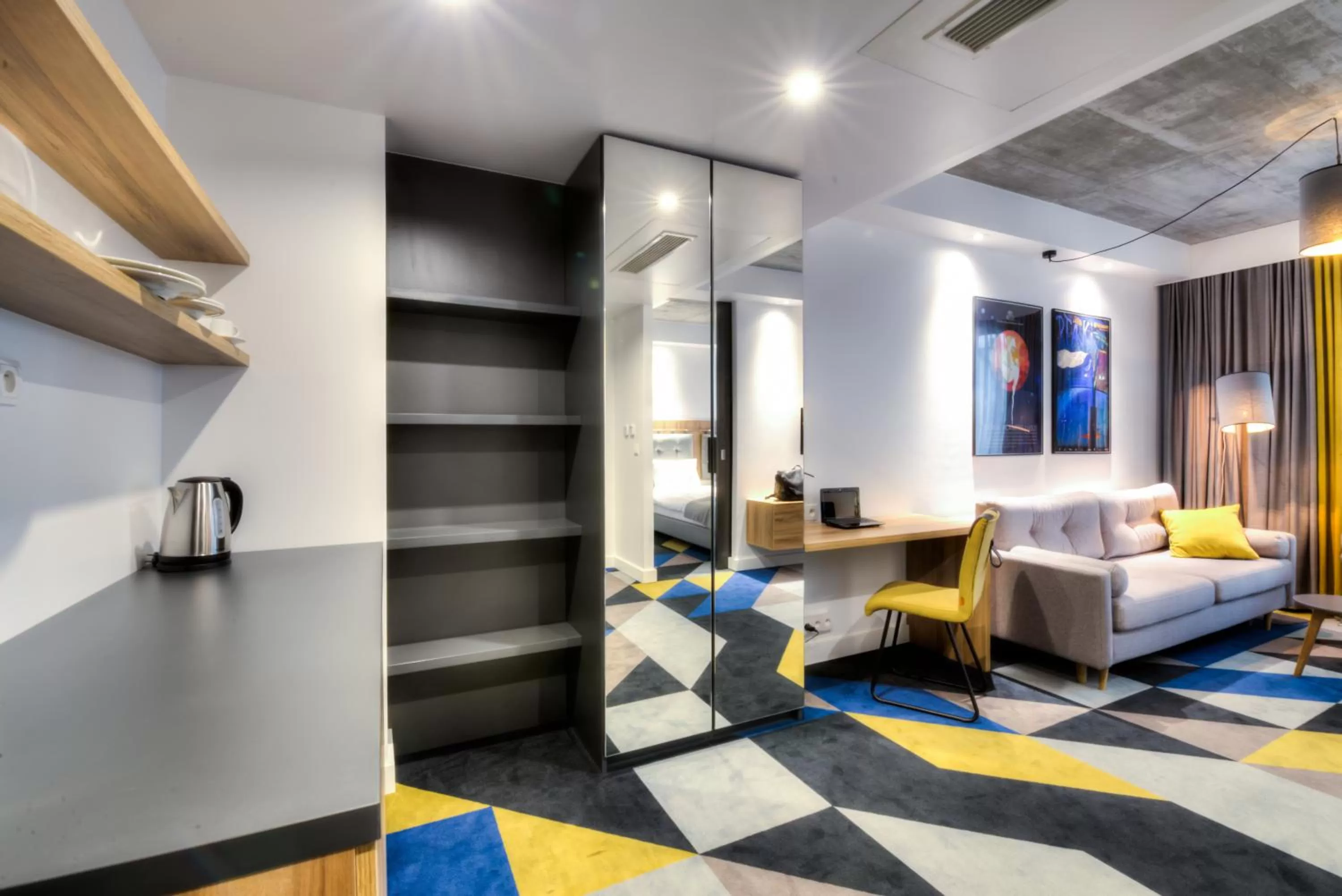 Photo of the whole room, Bed in Lwowska 1