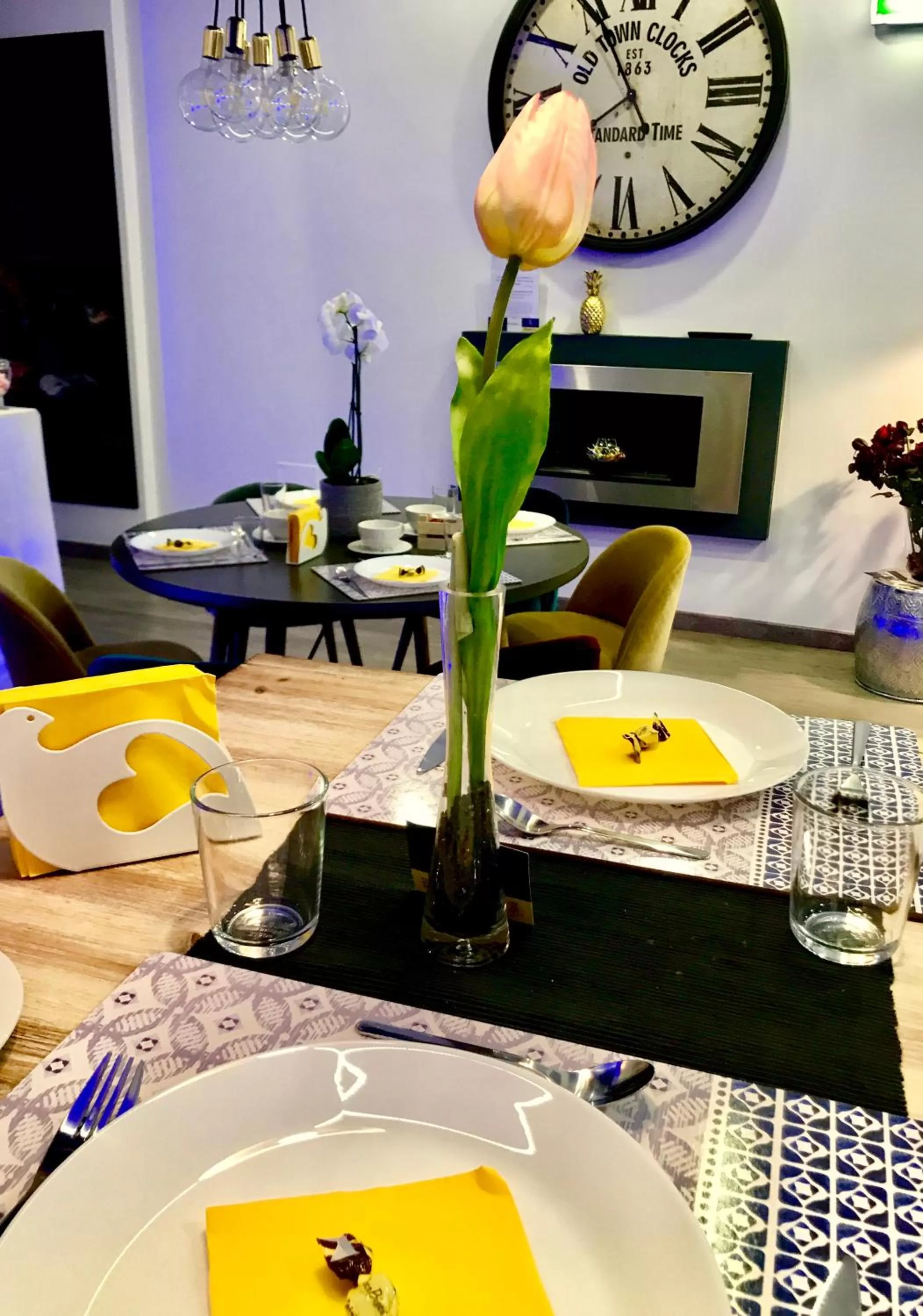 Communal lounge/ TV room in Bourbon House