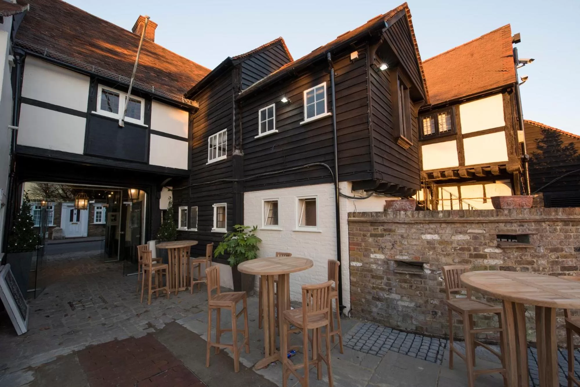 Property building in The Ostrich Inn Colnbrook London Heathrow