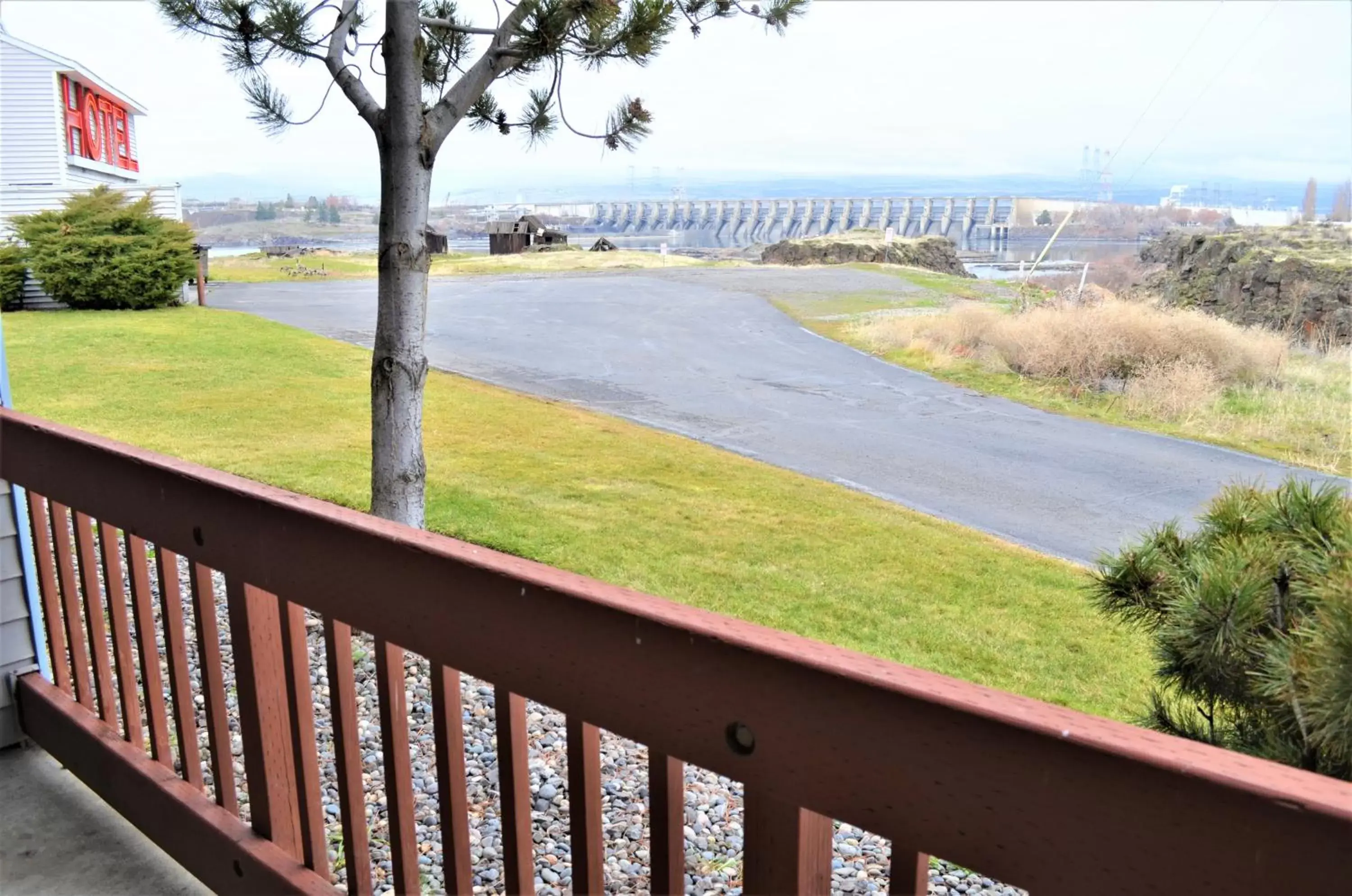 Balcony/Terrace in Shilo Inns Suites The Dalles